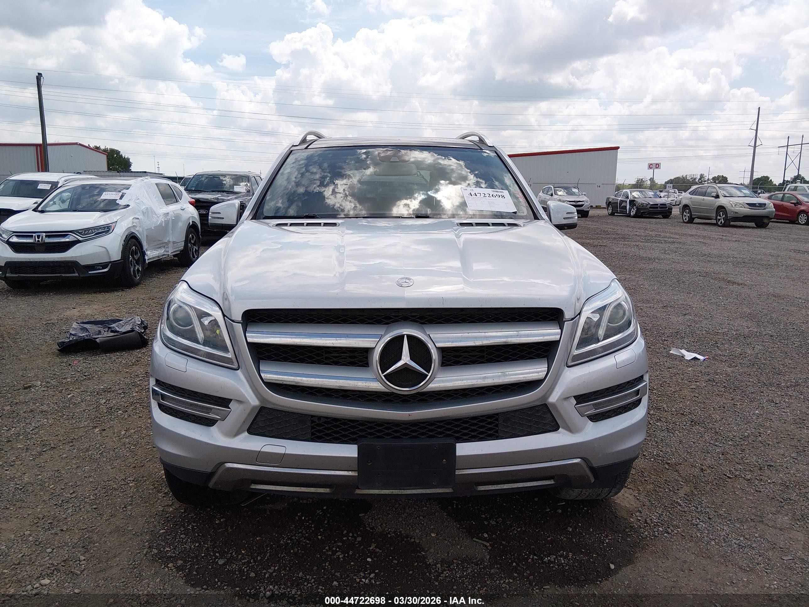 2015 Mercedes-benz Gl 350 Bluetec 4matic Серебряный vin: 4JGDF2EE2FA483344
