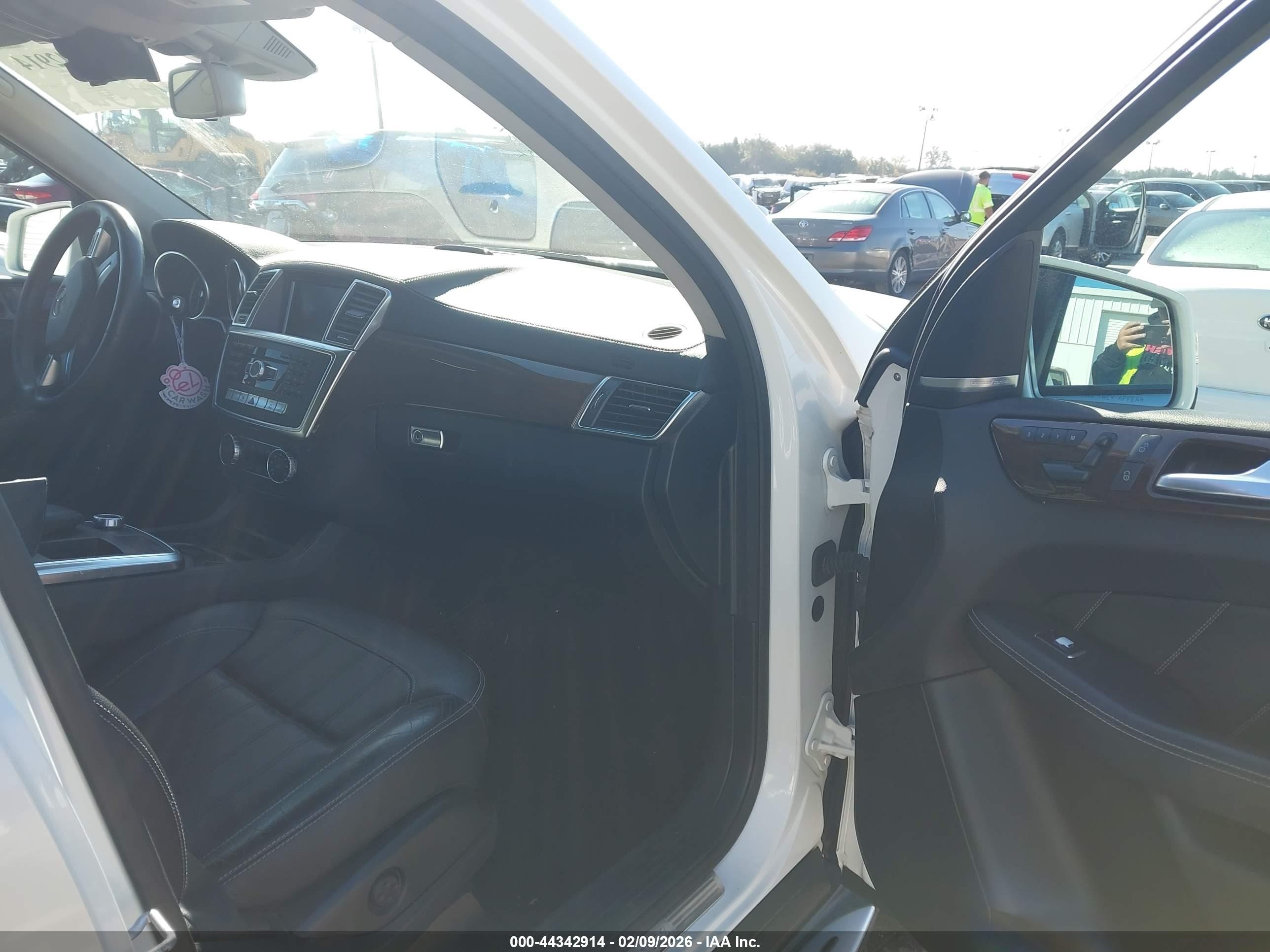 2015 Mercedes-benz Gl 350 Bluetec 4matic Белый vin: 4JGDF2EE5FA529328