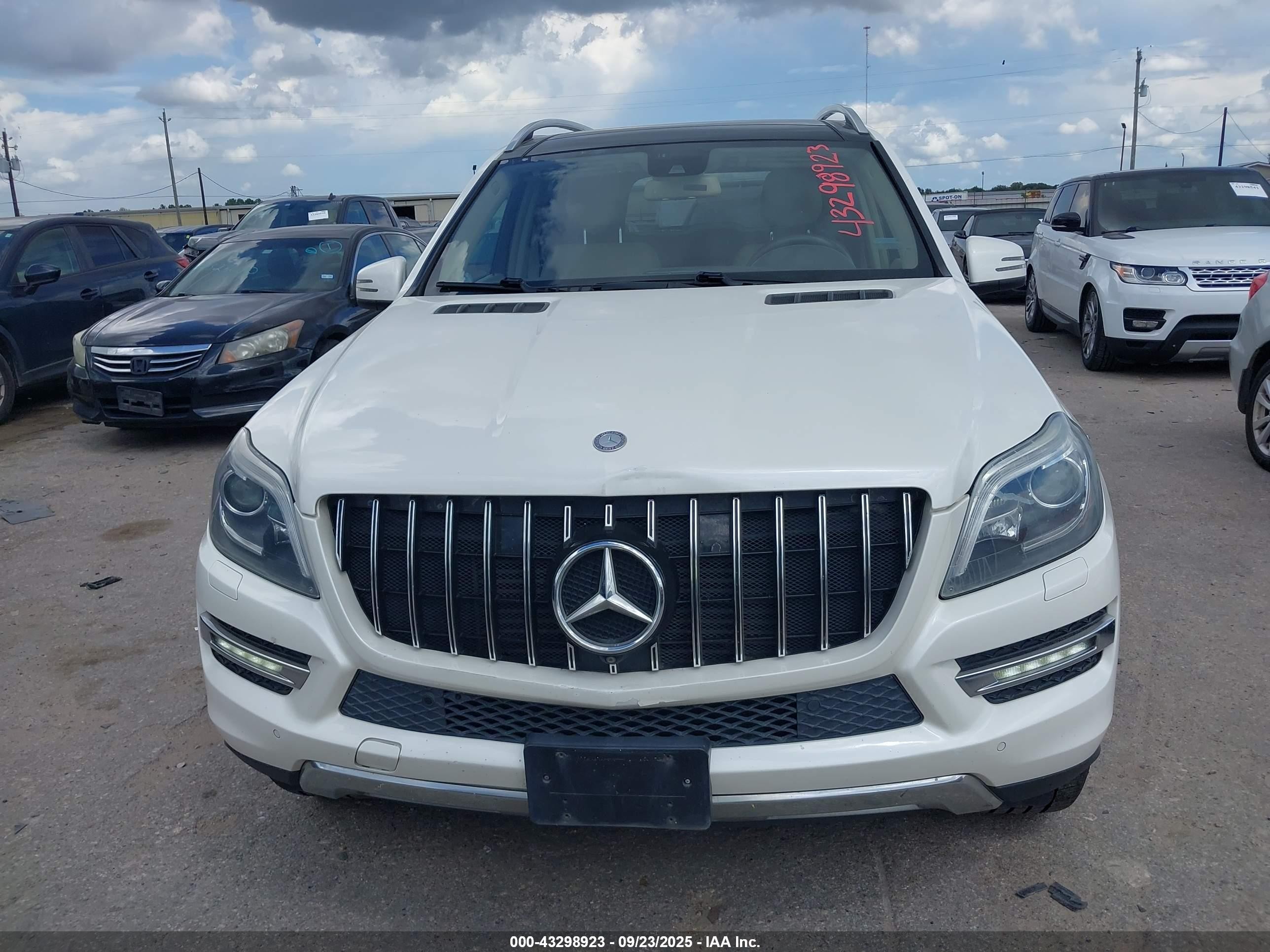 2015 Mercedes-benz Gl 350 Bluetec 4matic White vin: 4JGDF2EE7FA461999