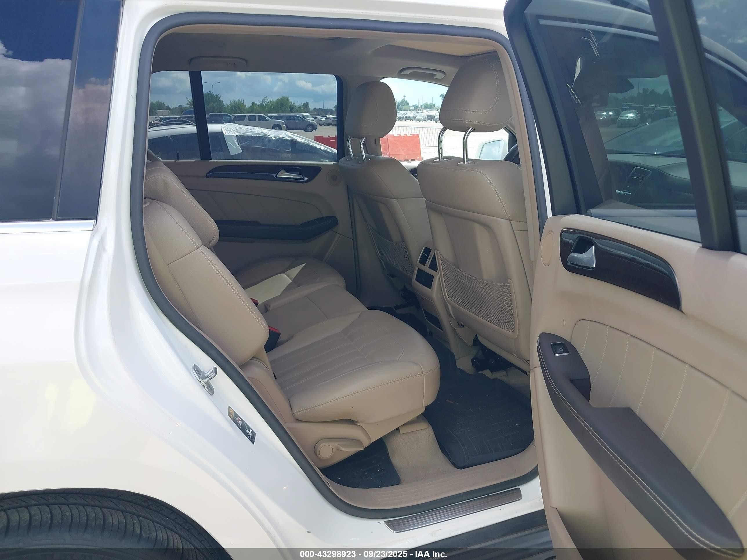 2015 Mercedes-benz Gl 350 Bluetec 4matic White vin: 4JGDF2EE7FA461999