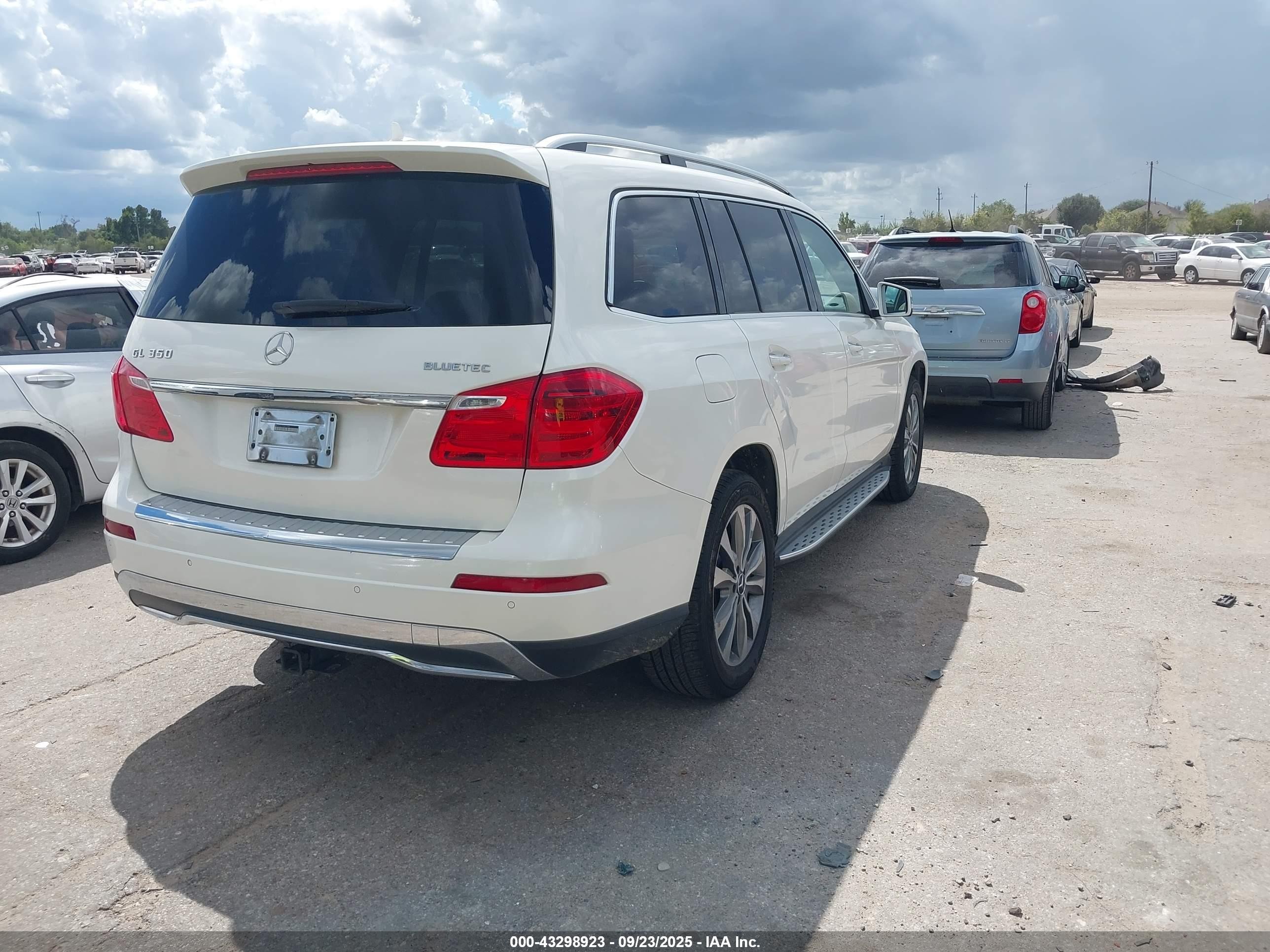 2015 Mercedes-benz Gl 350 Bluetec 4matic White vin: 4JGDF2EE7FA461999