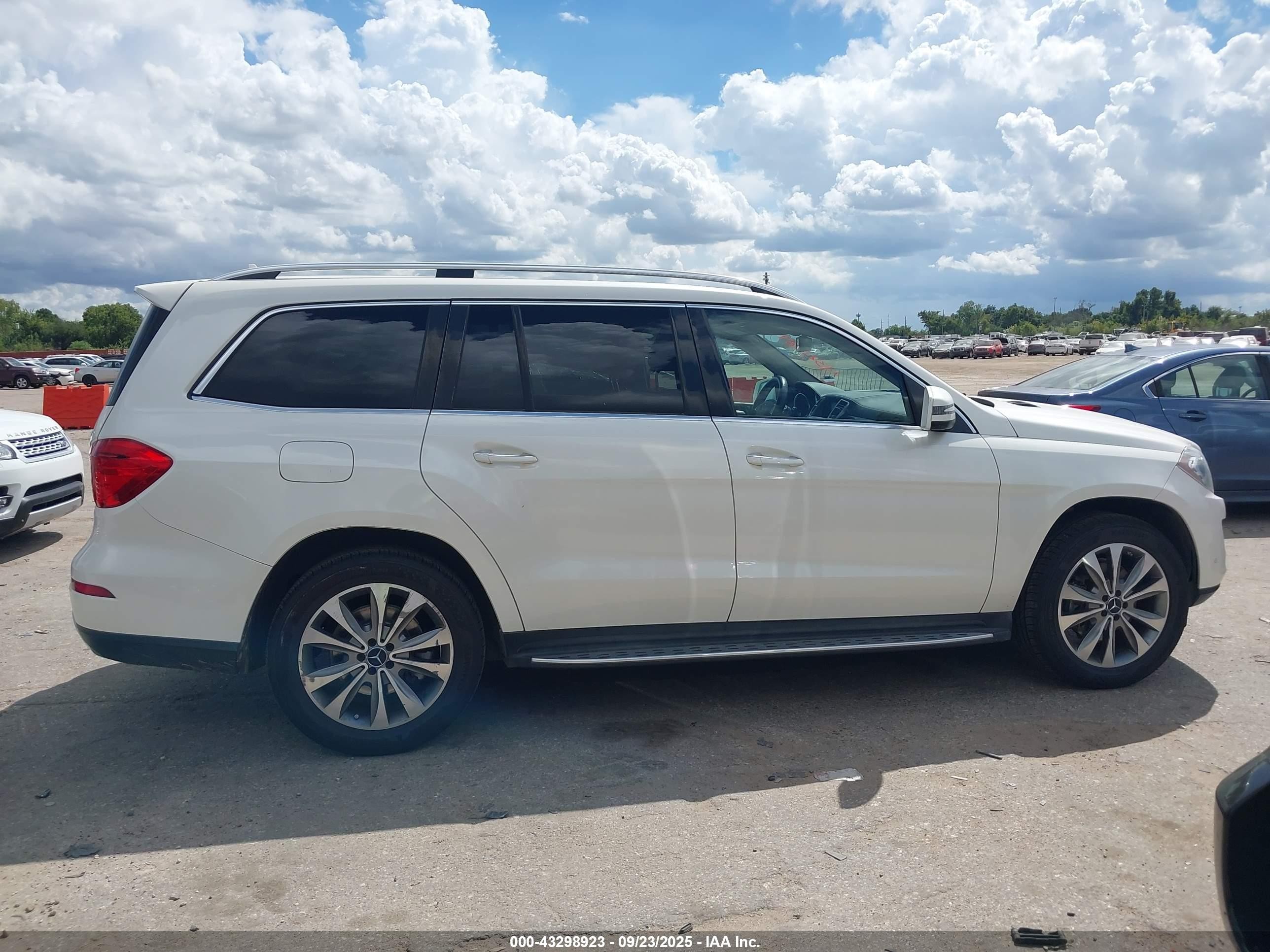 2015 Mercedes-benz Gl 350 Bluetec 4matic White vin: 4JGDF2EE7FA461999