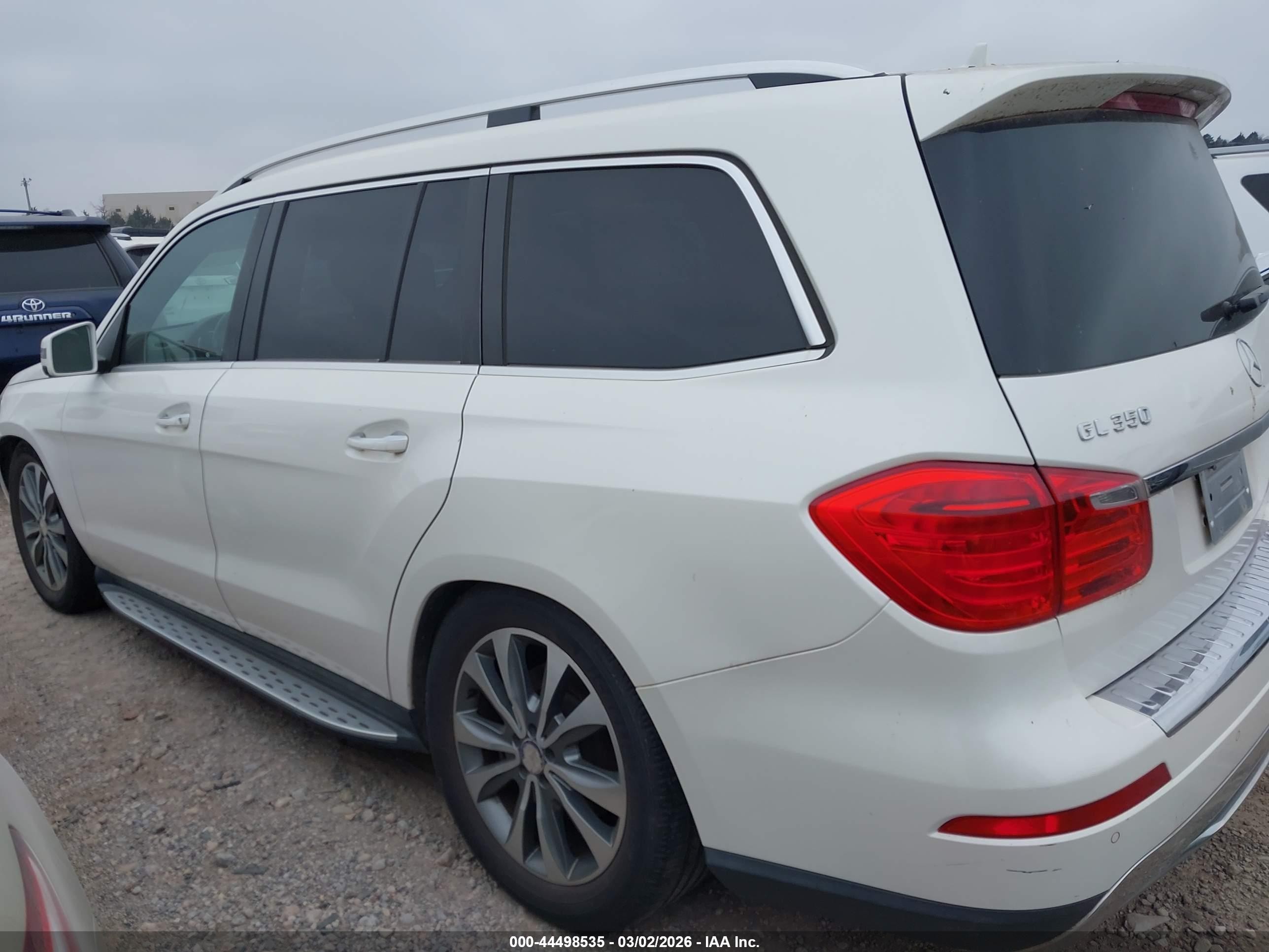 2015 Mercedes-benz Gl 350 Bluetec 4matic Белый vin: 4JGDF2EE7FA475322