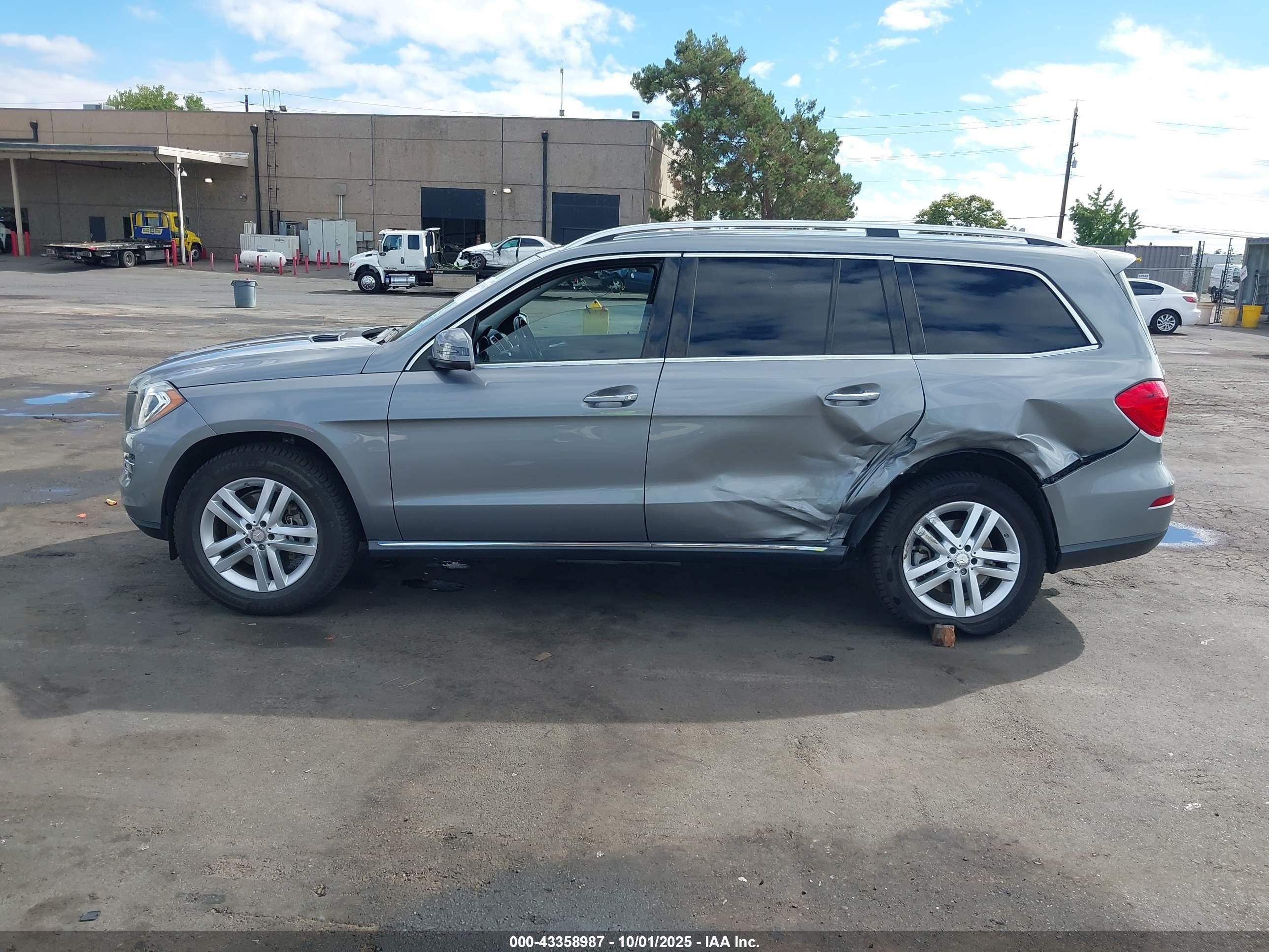 2015 Mercedes-benz Gl 350 Bluetec 4matic Серый vin: 4JGDF2EE8FA578670