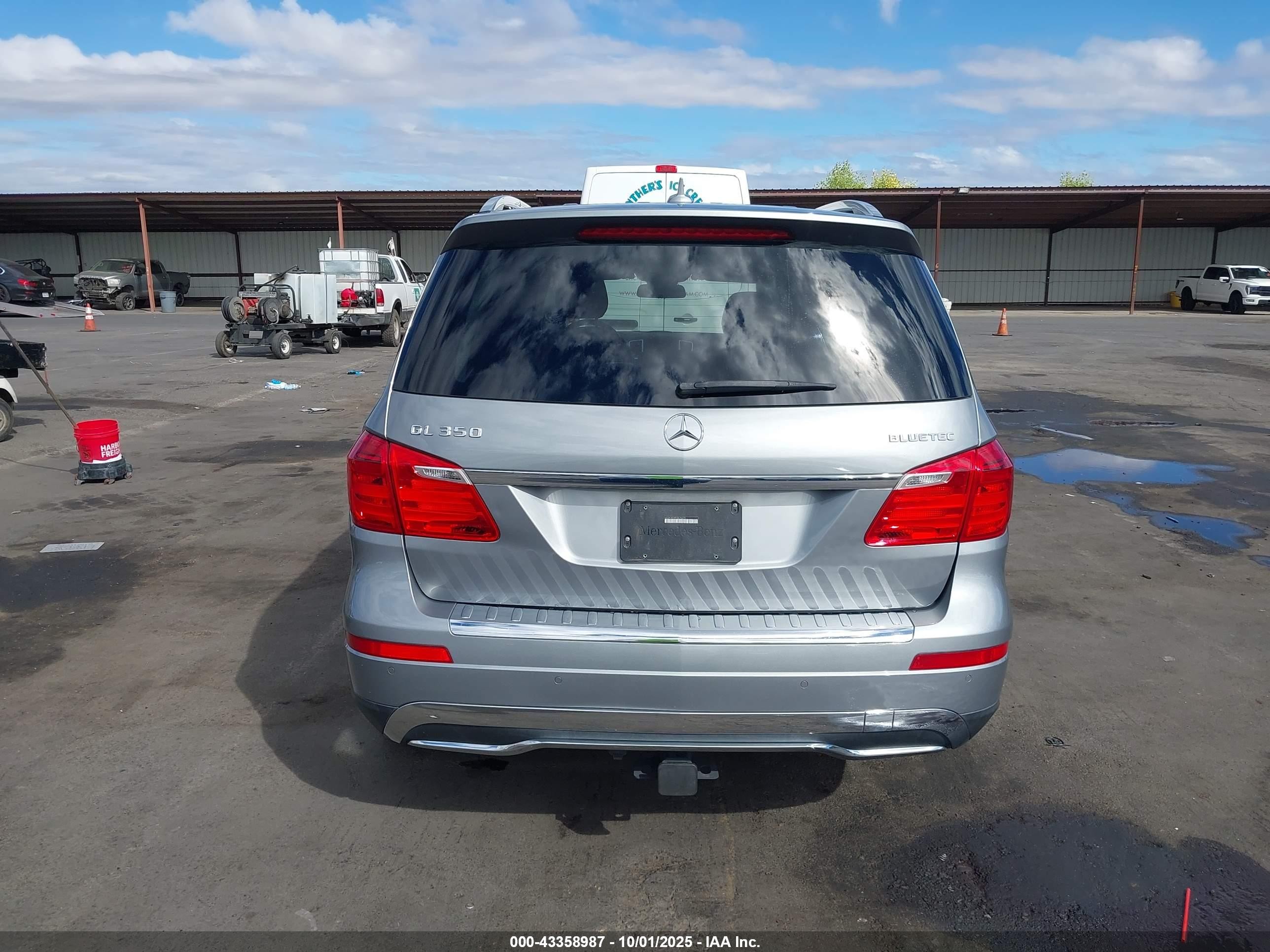 2015 Mercedes-benz Gl 350 Bluetec 4matic Серый vin: 4JGDF2EE8FA578670