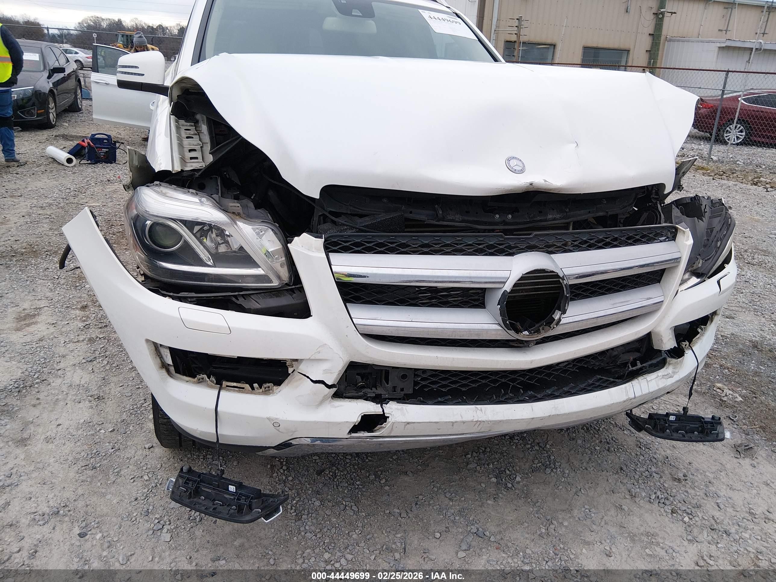 2015 Mercedes-benz Gl 350 Bluetec 4matic Белый vin: 4JGDF2EEXFA605772