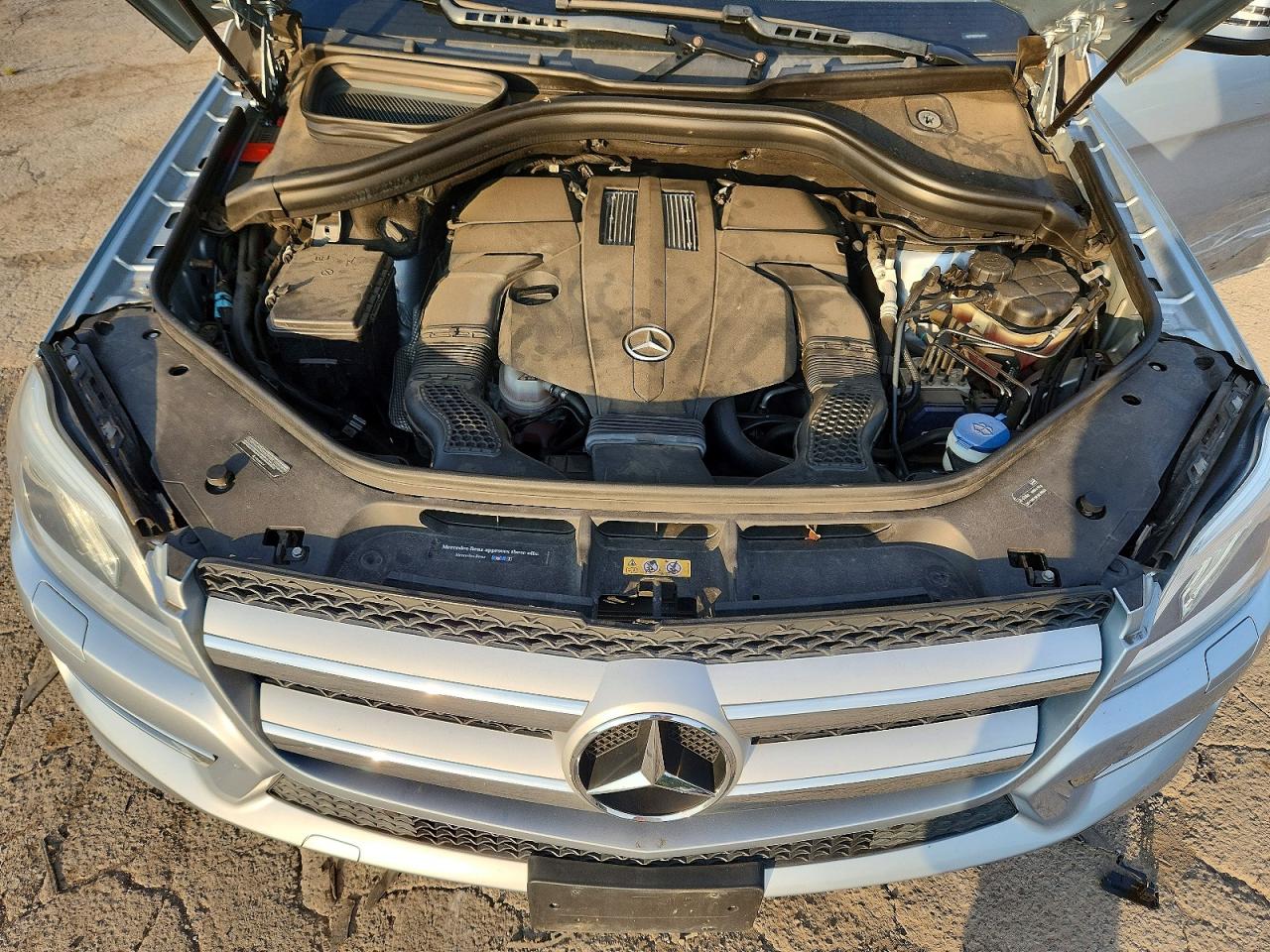 2015 Mercedes-benz Gl 450 4matic Серебряный vin: 4JGDF6EE0FA569999