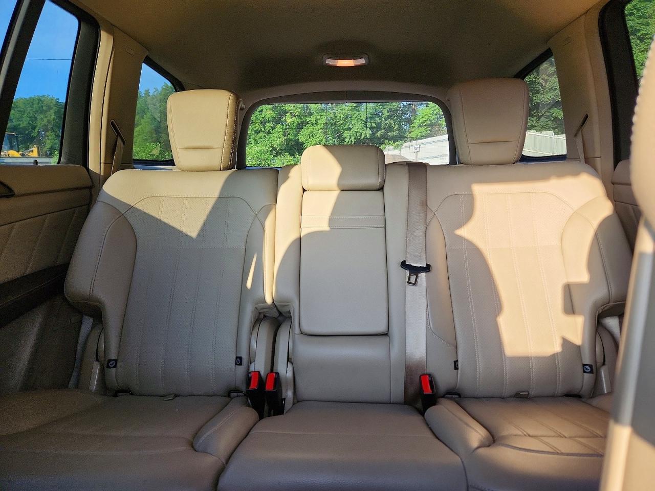 2015 Mercedes-benz Gl 450 4matic Серебряный vin: 4JGDF6EE0FA569999