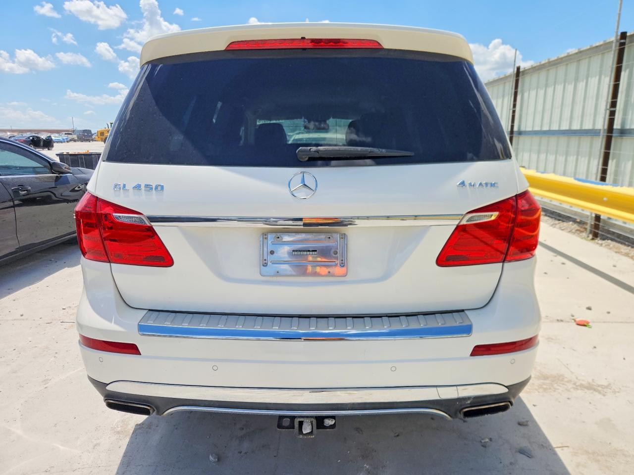 2015 Mercedes-benz Gl 450 4matic White vin: 4JGDF6EE2FA455020