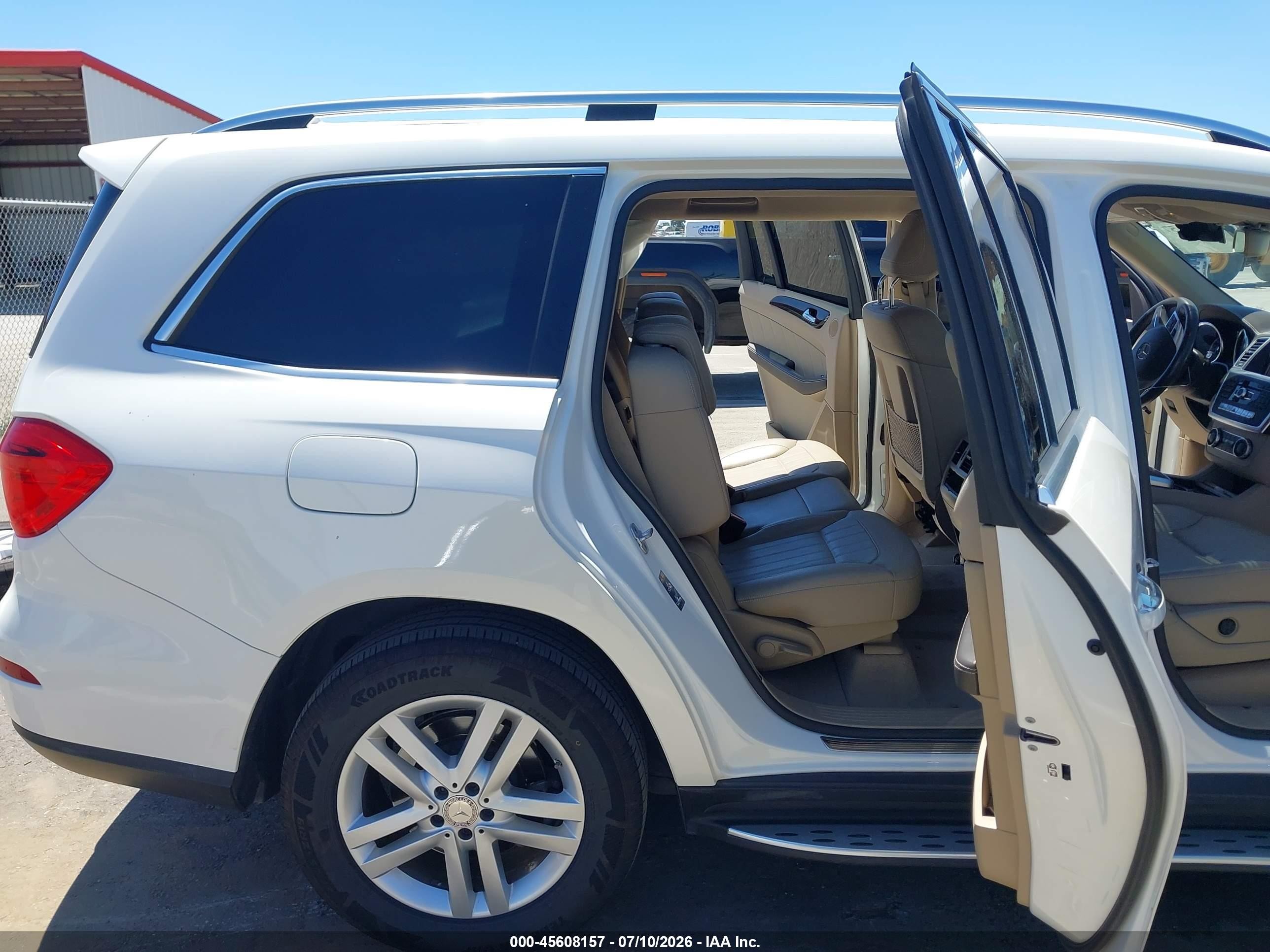 2015 Mercedes-benz Gl 450 4matic Белый vin: 4JGDF6EE3FA460484