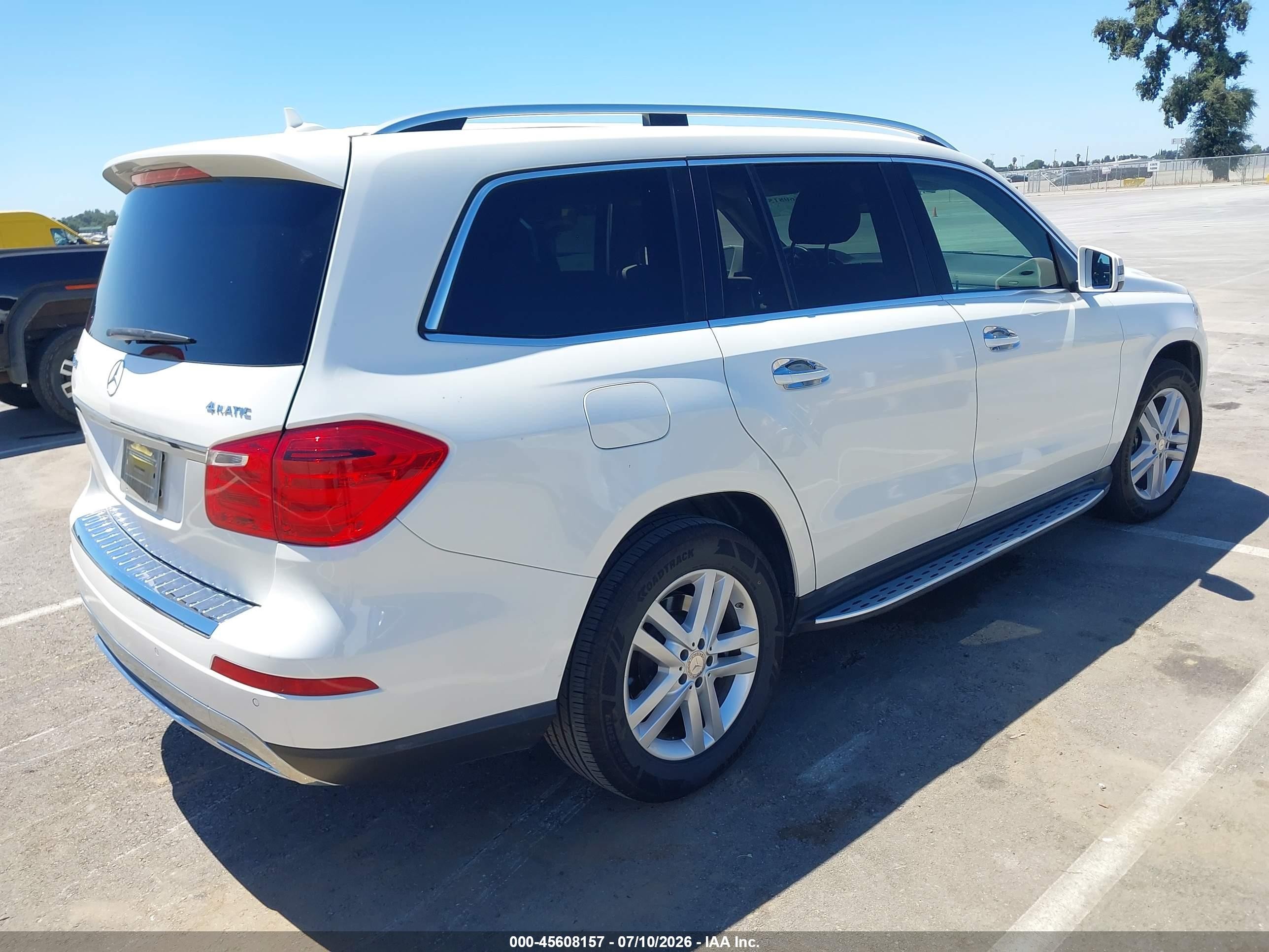 2015 Mercedes-benz Gl 450 4matic Белый vin: 4JGDF6EE3FA460484