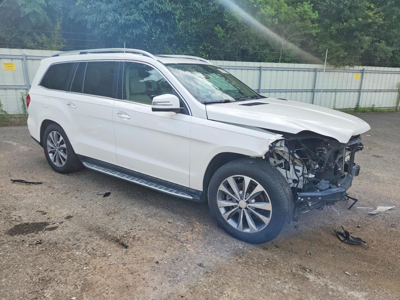 2015 Mercedes-benz Gl 450 4matic White vin: 4JGDF6EE5FA500645