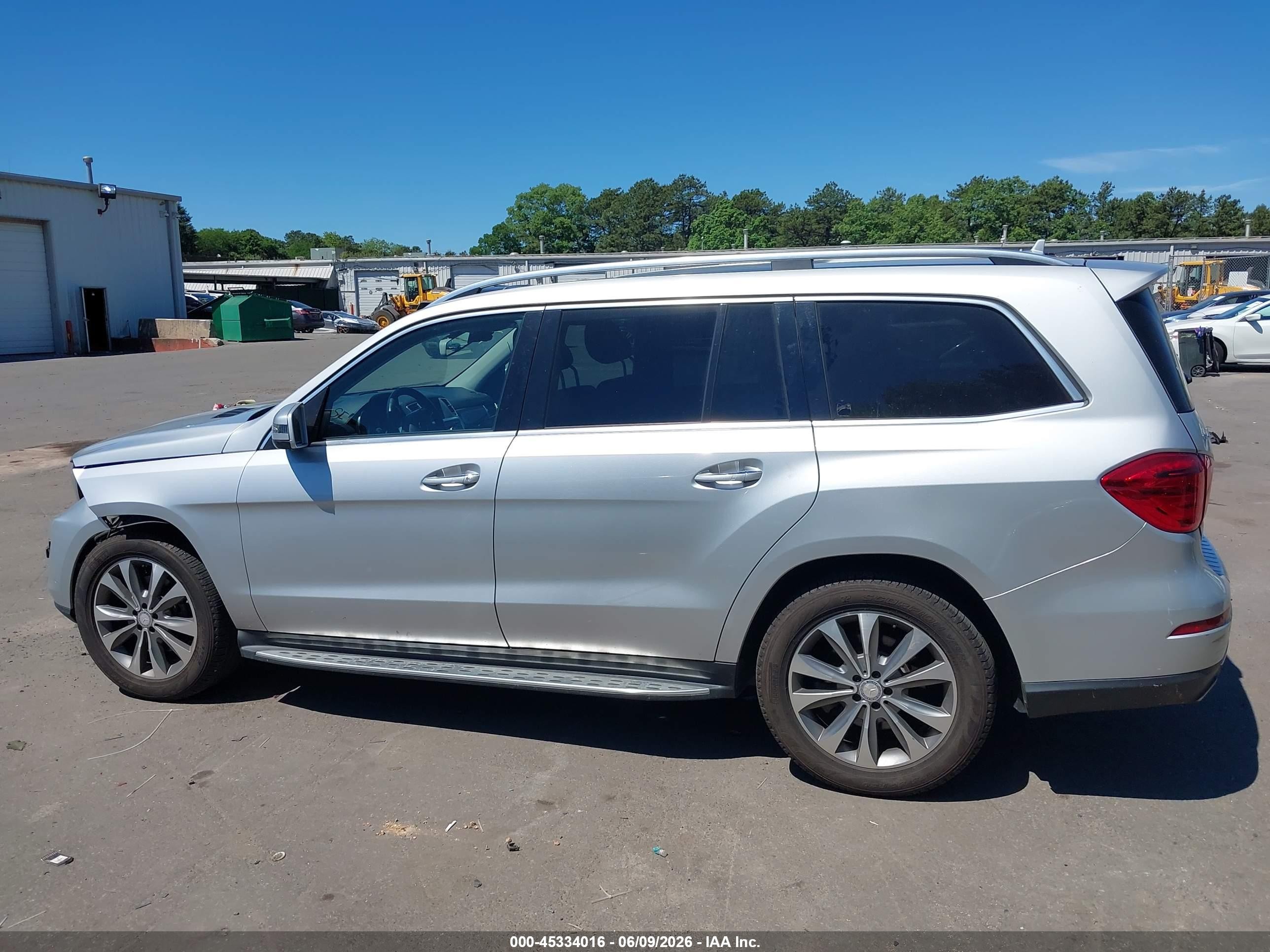 2015 Mercedes-benz Gl 450 4matic Серебряный vin: 4JGDF6EE6FA545707