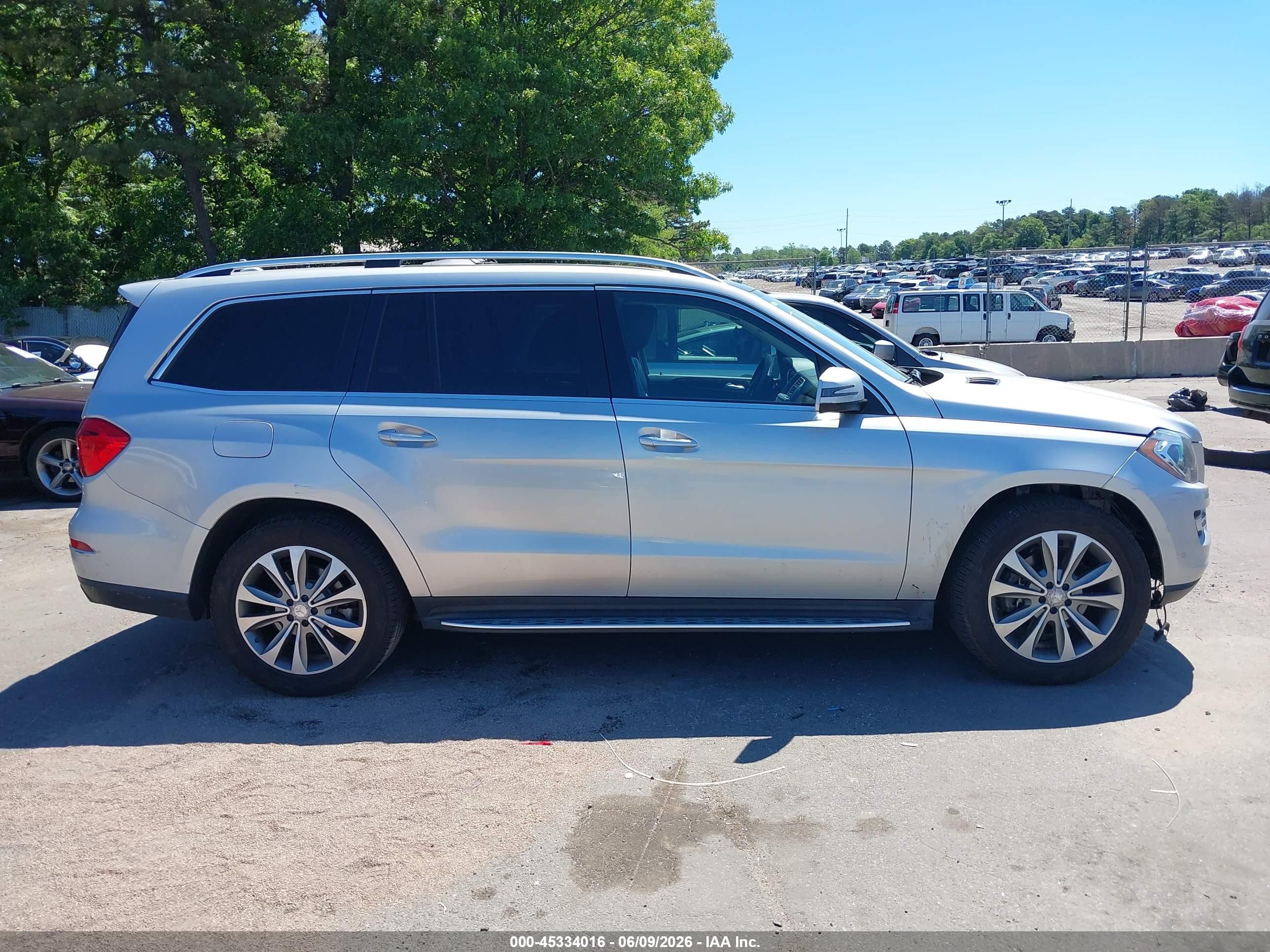 2015 Mercedes-benz Gl 450 4matic Серебряный vin: 4JGDF6EE6FA545707