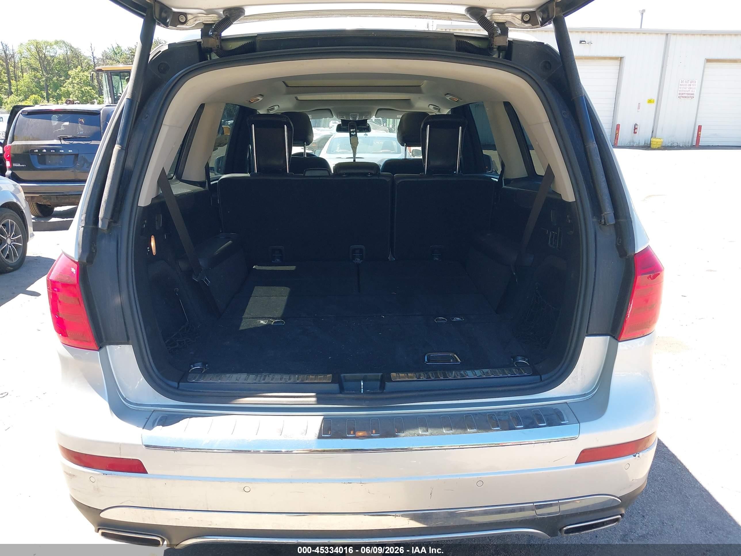 2015 Mercedes-benz Gl 450 4matic Серебряный vin: 4JGDF6EE6FA545707