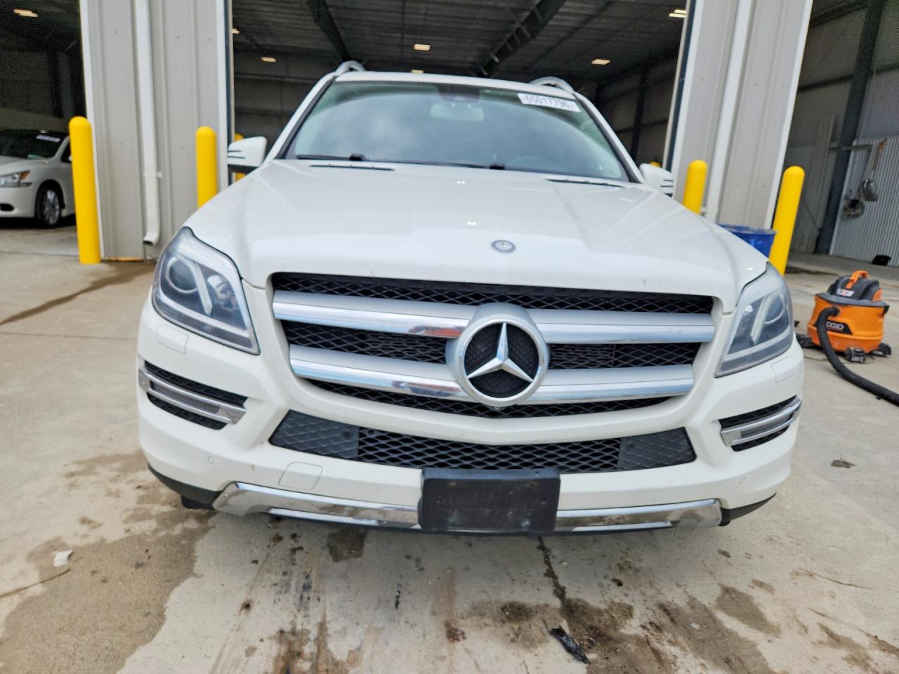 2015 Mercedes-benz Gl 450 4matic White vin: 4JGDF6EE7FA461038