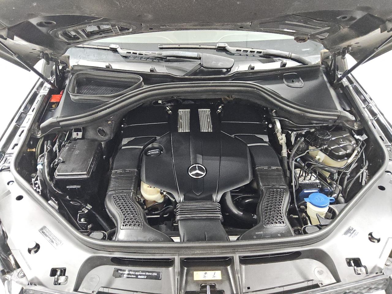 2015 Mercedes-benz Gl 450 4matic Черный vin: 4JGDF6EE7FA503823 Damage: Water Pump, Leak, Repair Required