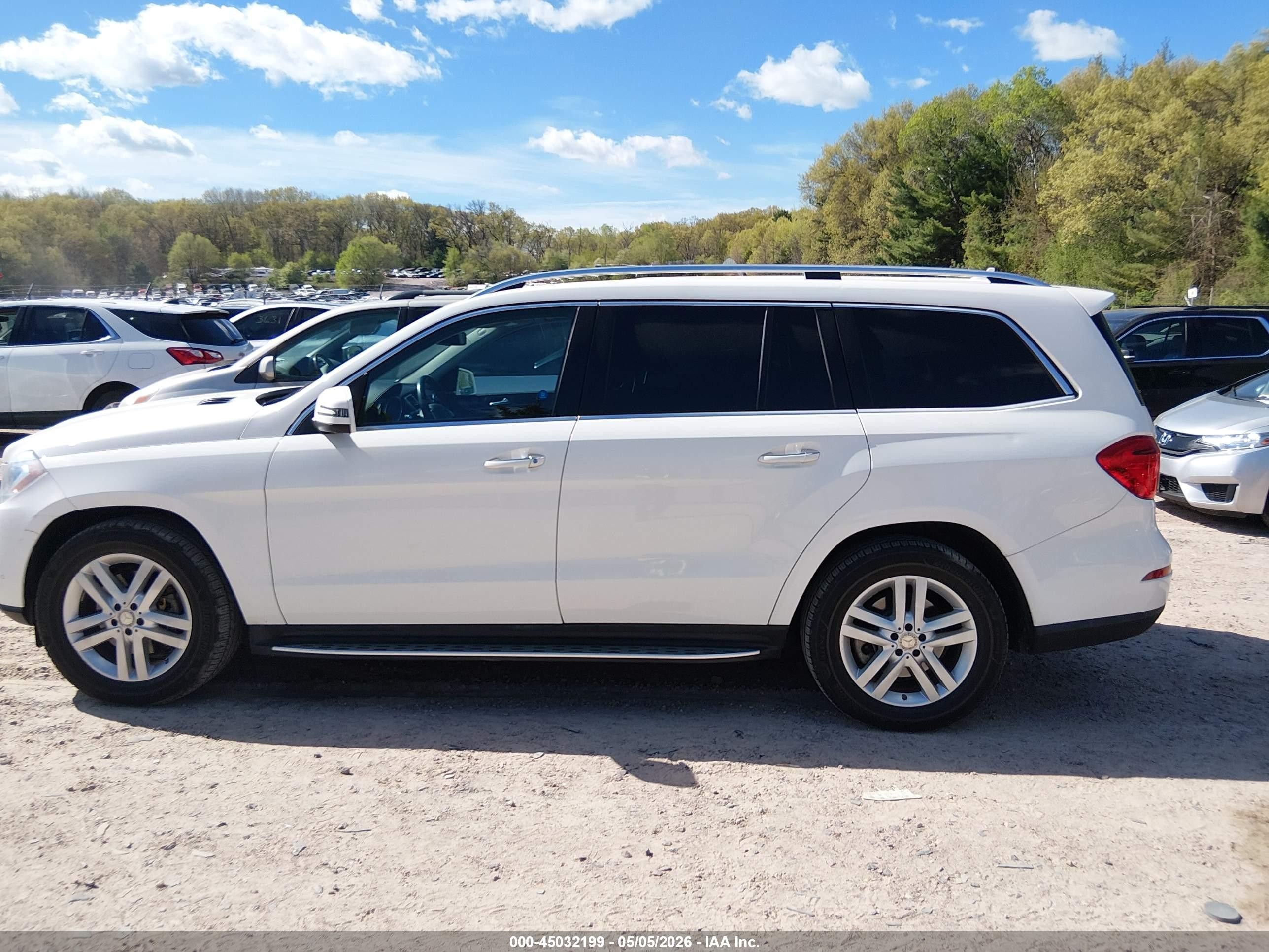 2015 Mercedes-benz Gl 450 4matic White vin: 4JGDF6EE7FA593751