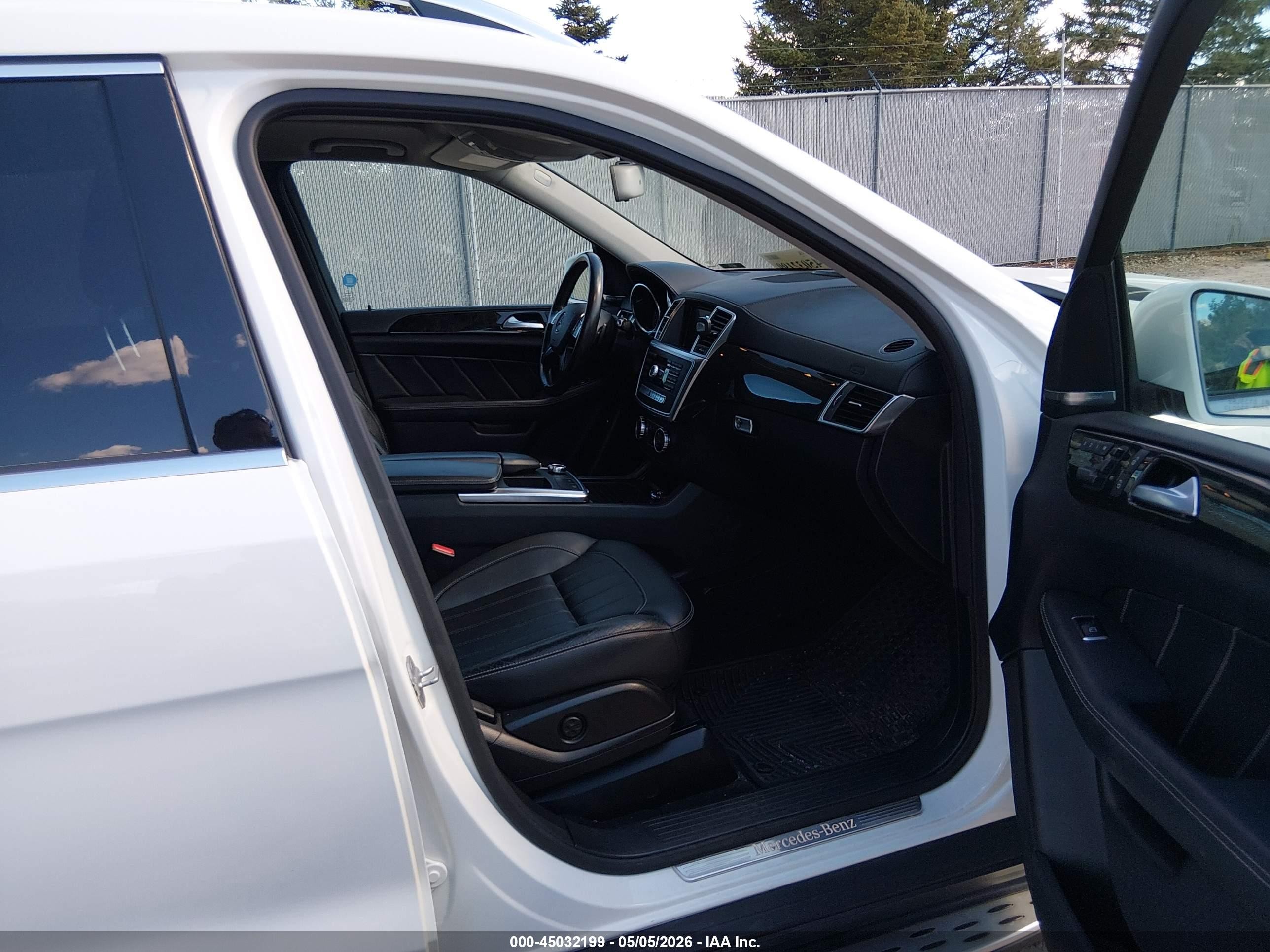 2015 Mercedes-benz Gl 450 4matic White vin: 4JGDF6EE7FA593751