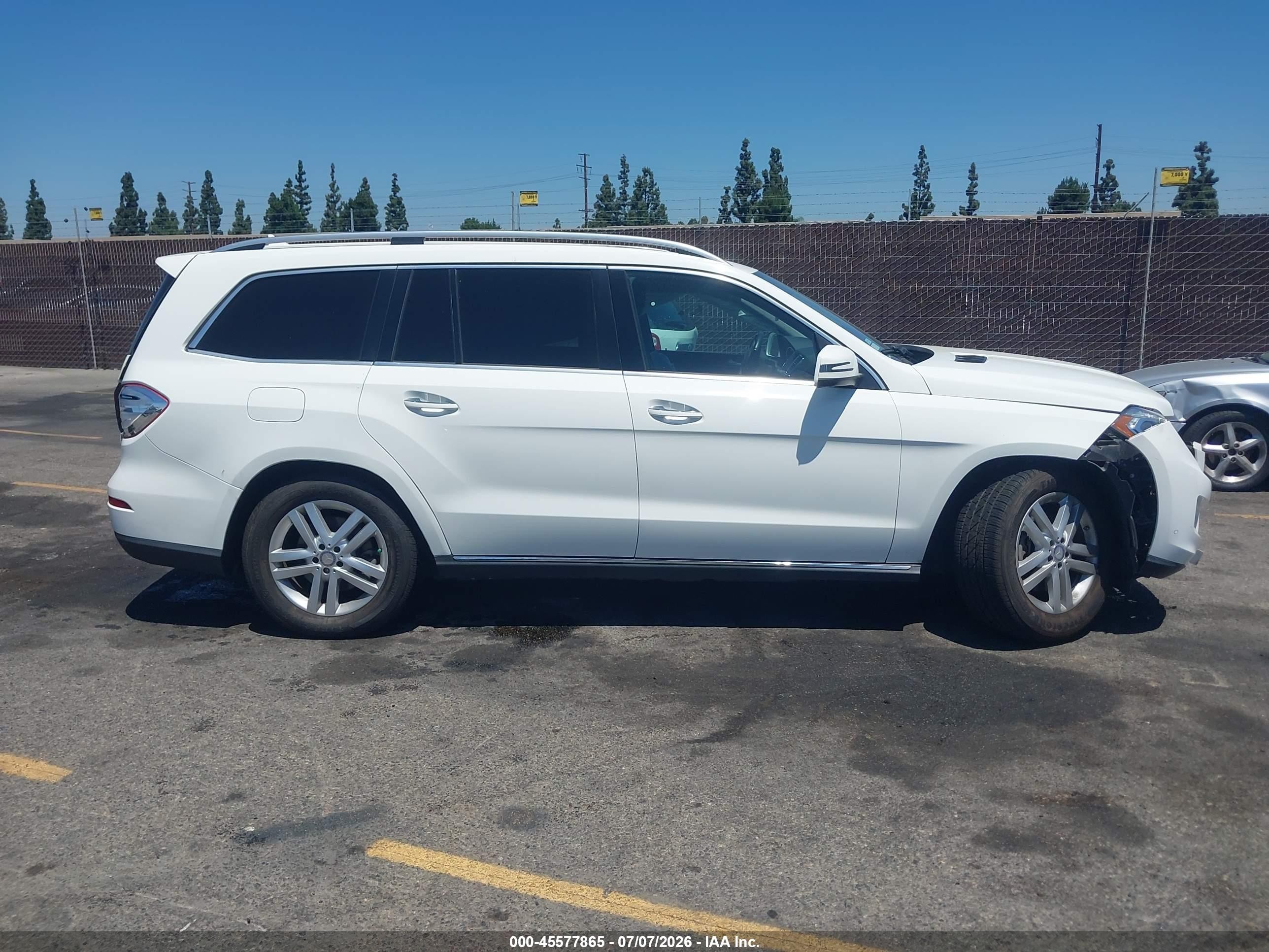 2015 Mercedes-benz Gl 450 4matic White vin: 4JGDF6EE7FA597086