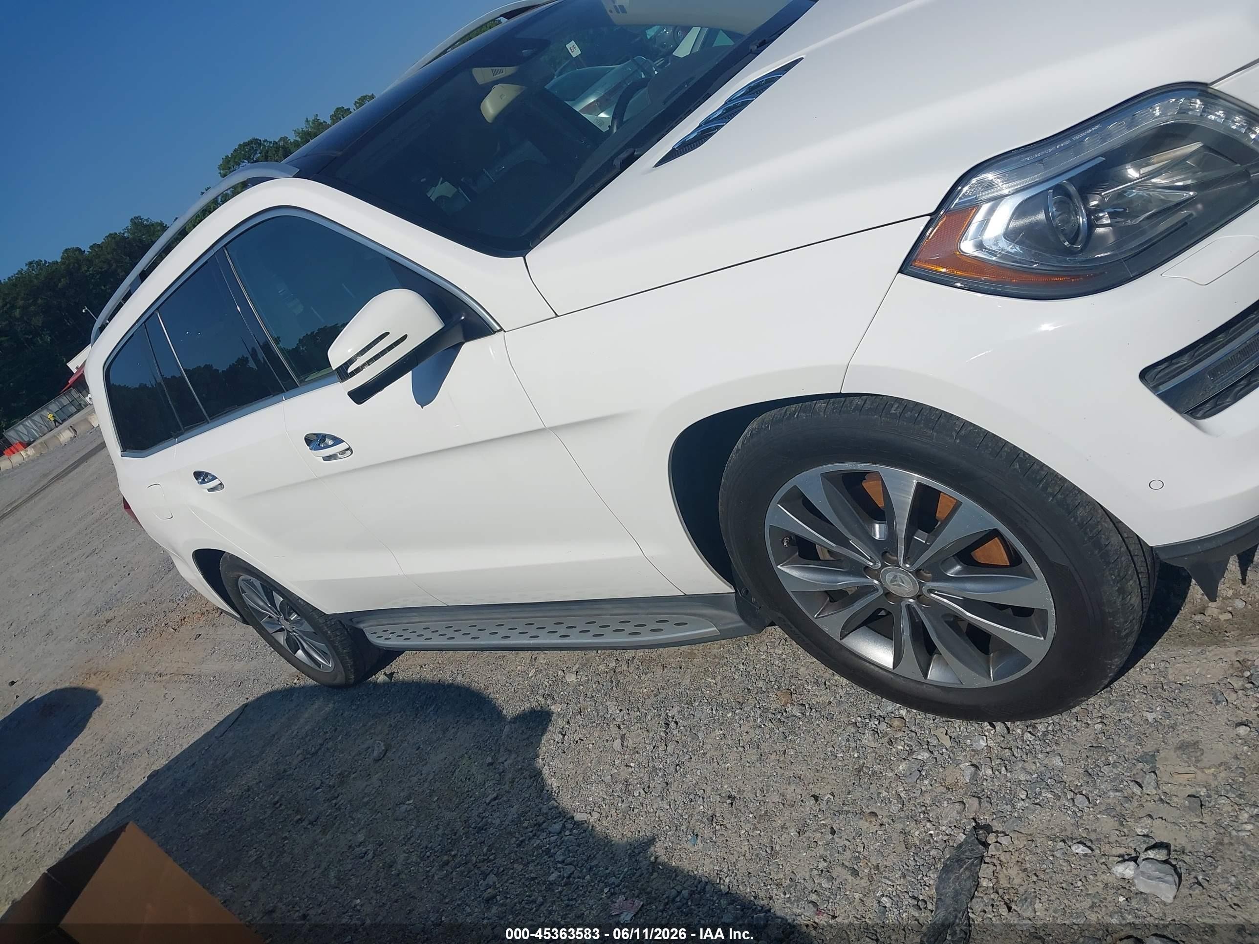 2015 Mercedes-benz Gl 450 4matic White vin: 4JGDF6EE7FA616607