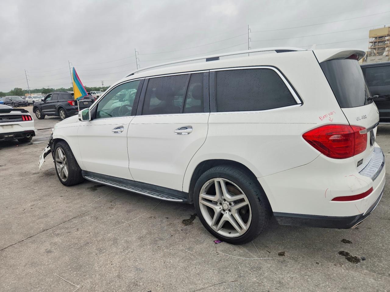 2015 Mercedes-benz Gl 450 4matic Белый vin: 4JGDF6EE8FA598067
