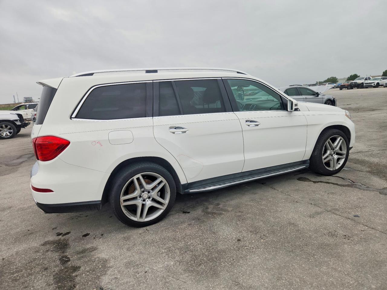 2015 Mercedes-benz Gl 450 4matic Белый vin: 4JGDF6EE8FA598067
