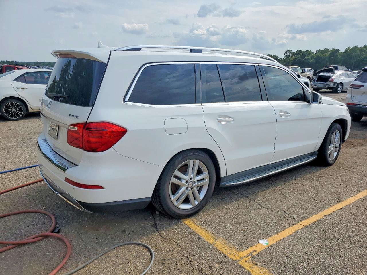 2015 Mercedes-benz Gl 450 4matic White vin: 4JGDF6EE9FA517951