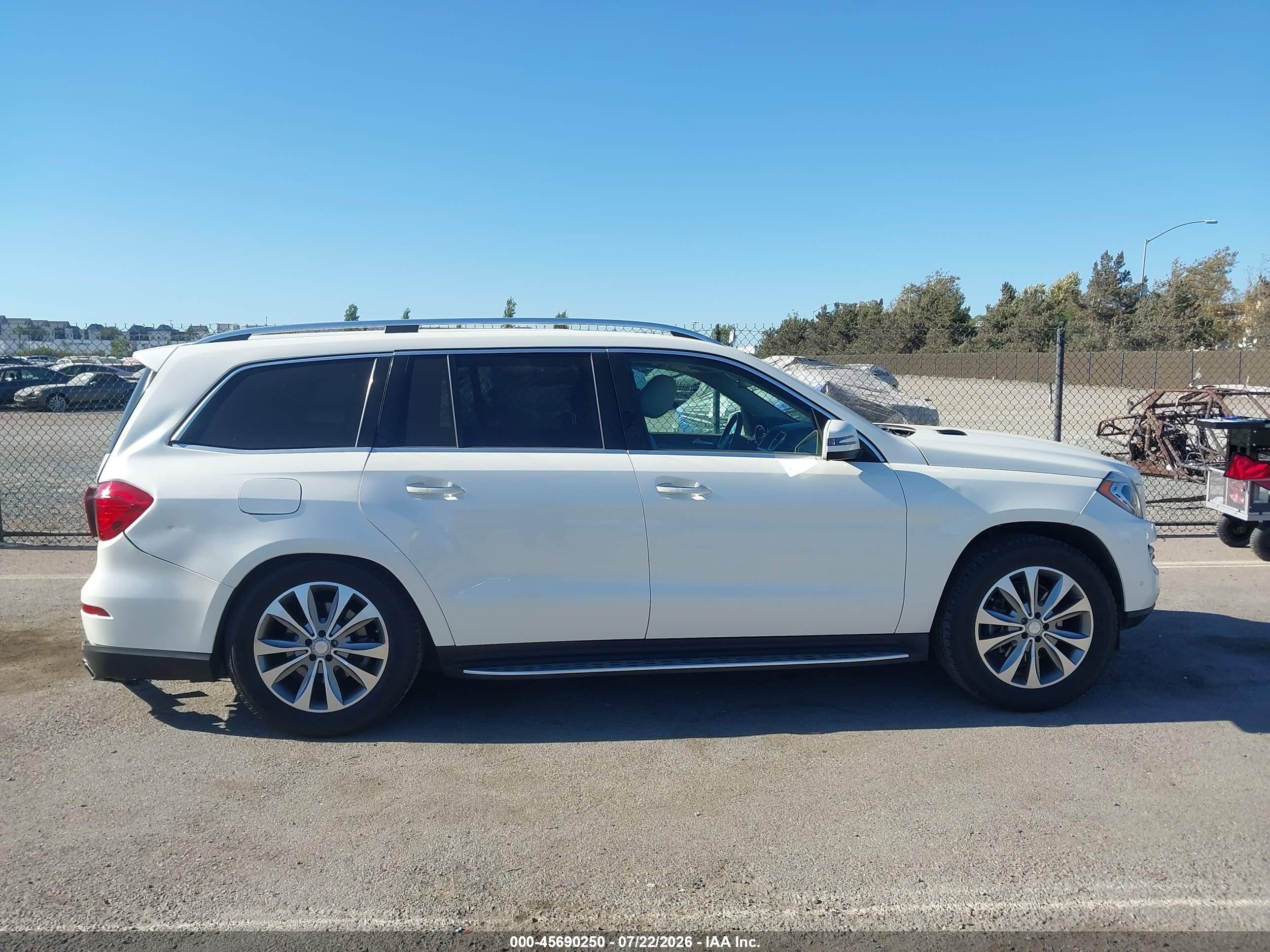 2015 Mercedes-benz Gl 450 4matic White vin: 4JGDF6EE9FA540288