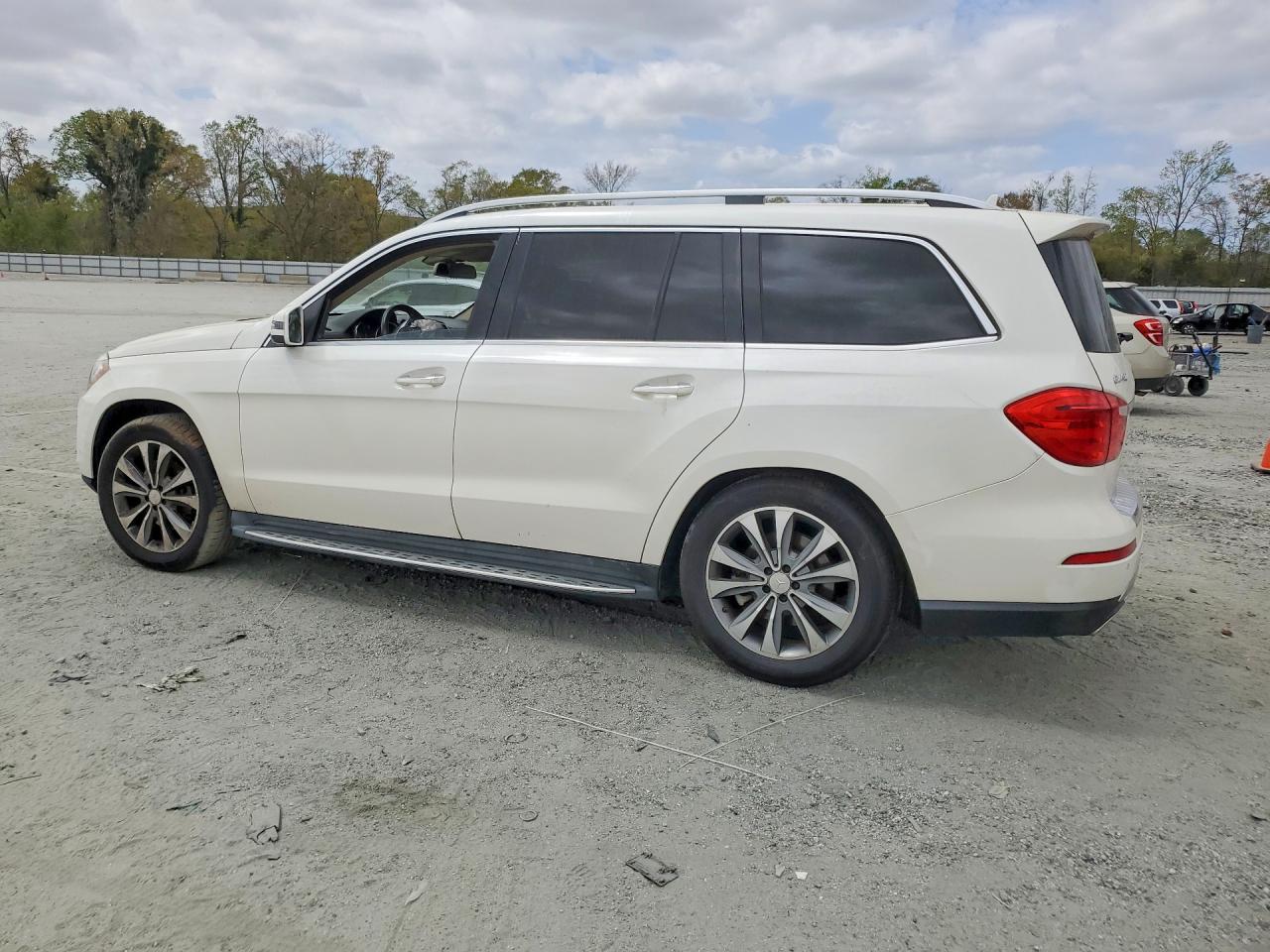 2015 Mercedes-benz Gl 450 4matic White vin: 4JGDF6EEXFA517523