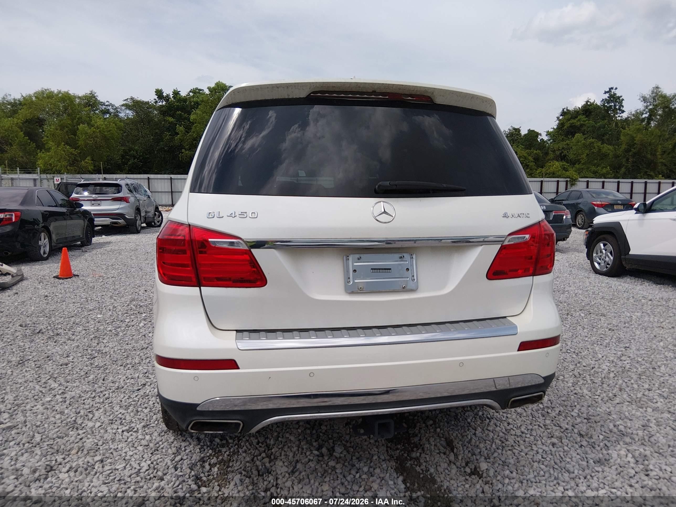 2013 Mercedes-benz Gl 450 4matic Белый vin: 4JGDF7CE0DA183234
