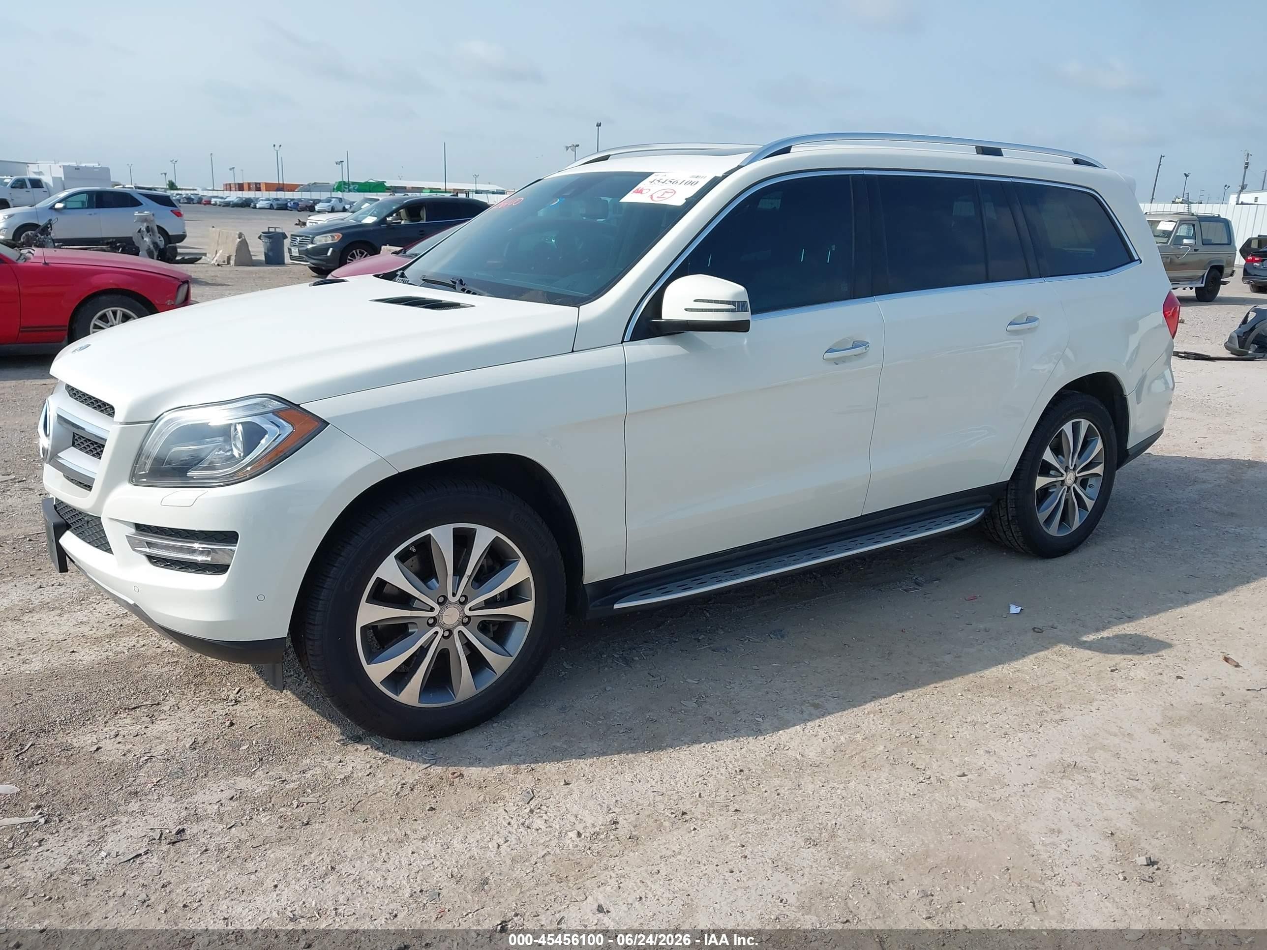 2013 Mercedes-benz Gl 450 4matic White vin: 4JGDF7CE0DA191267