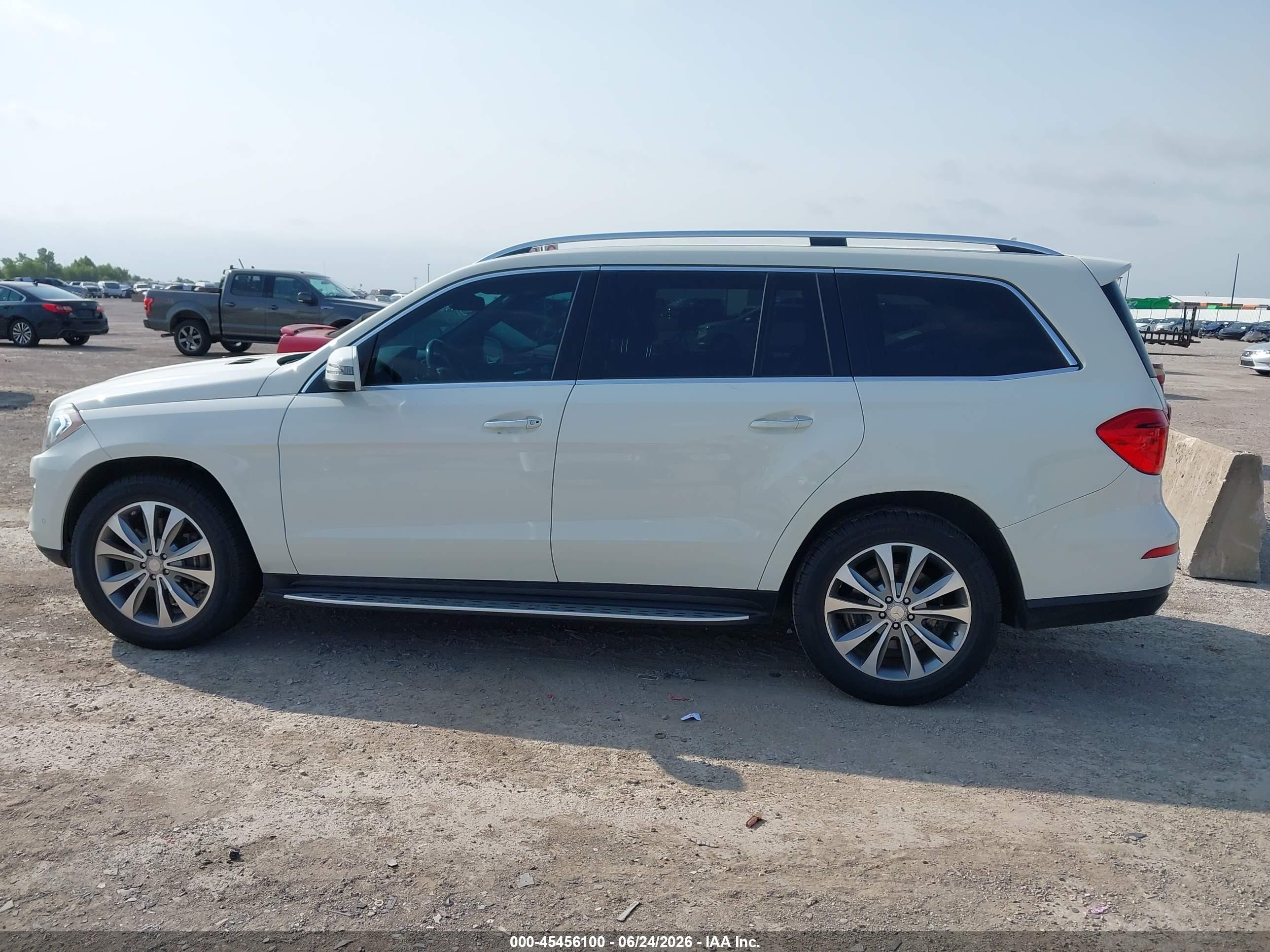 2013 Mercedes-benz Gl 450 4matic White vin: 4JGDF7CE0DA191267