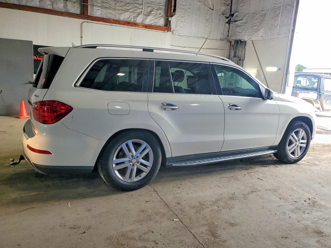 2013 Mercedes-benz Gl 450 4matic White vin: 4JGDF7CE0DA212845