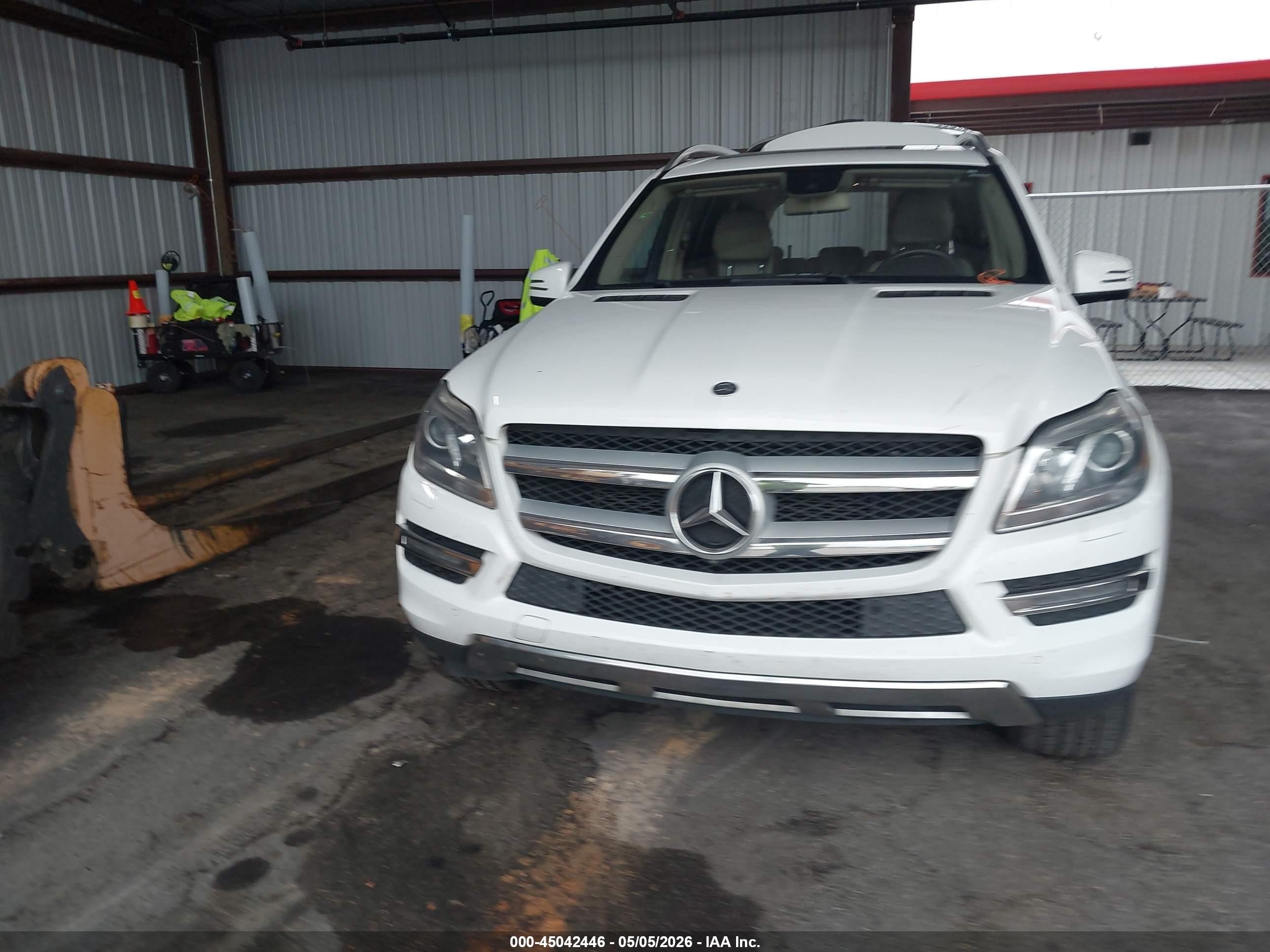 2014 Mercedes-benz Gl 450 4matic White vin: 4JGDF7CE0EA371253