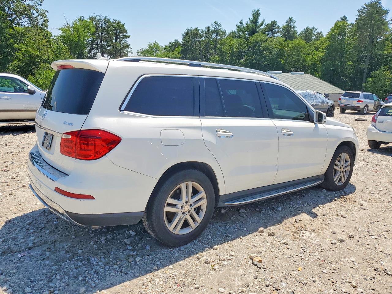 2014 Mercedes-benz Gl 450 4matic White vin: 4JGDF7CE0EA422833