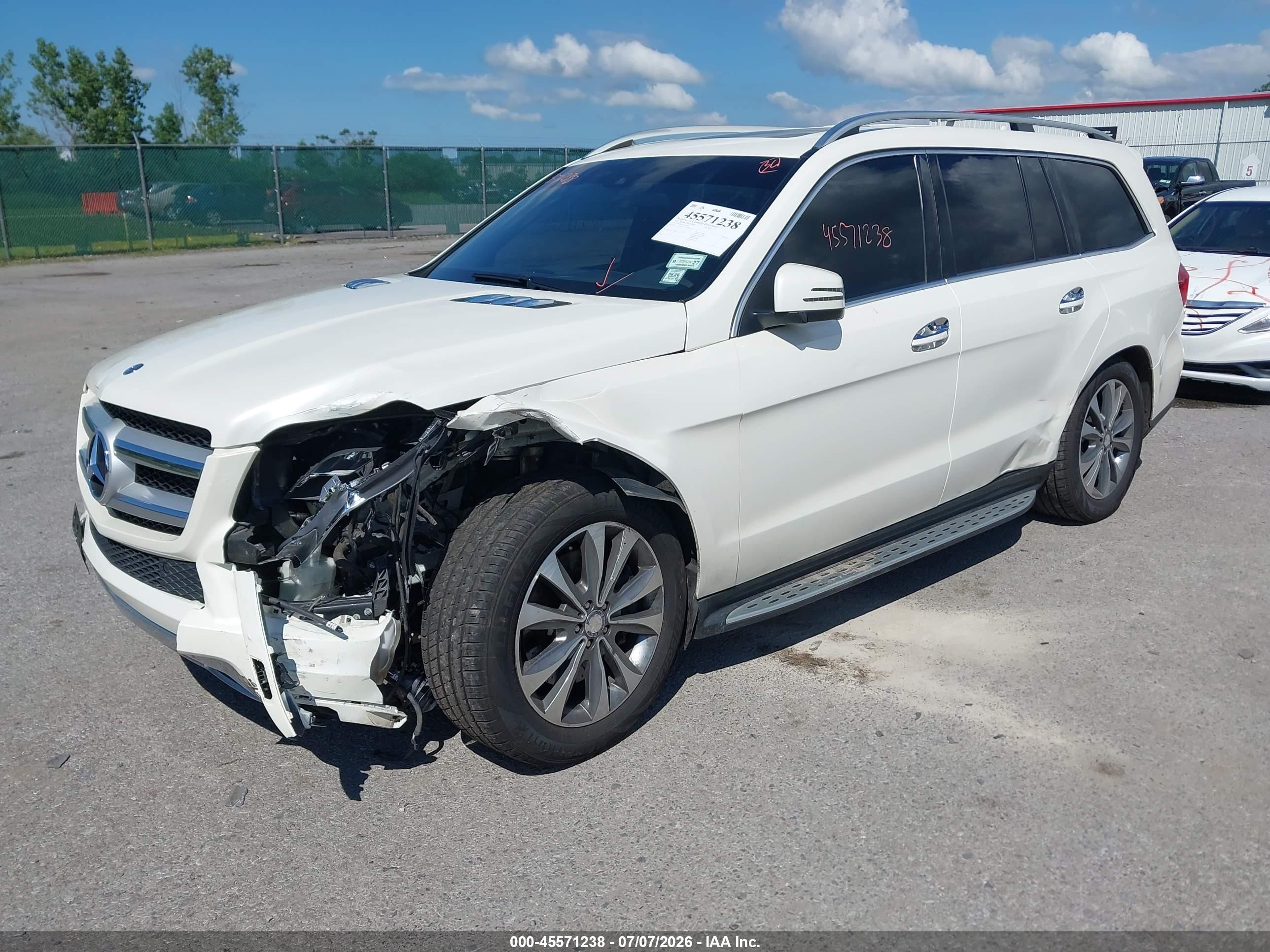 2013 Mercedes-benz Gl 450 4matic White vin: 4JGDF7CE1DA130655