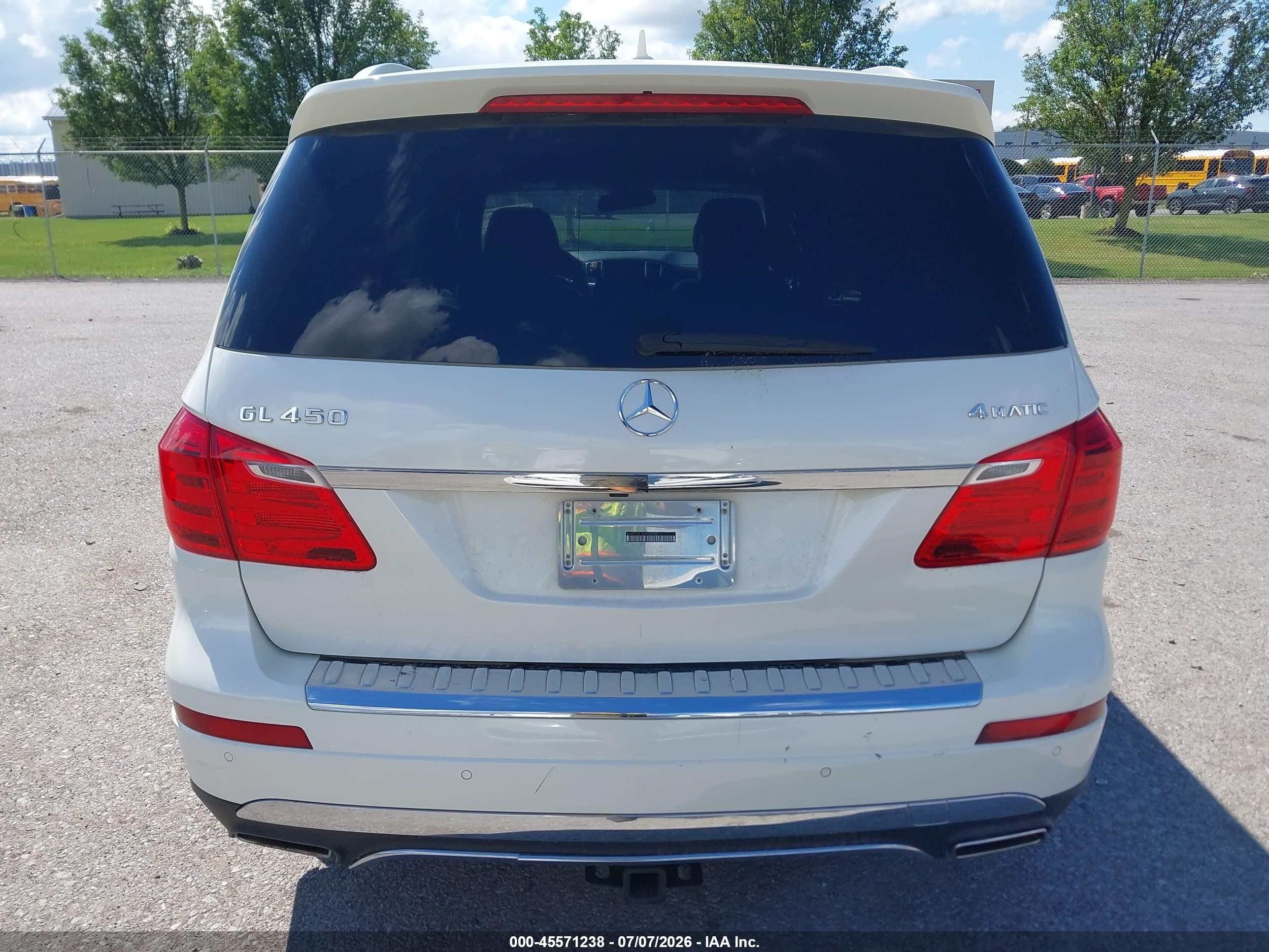 2013 Mercedes-benz Gl 450 4matic White vin: 4JGDF7CE1DA130655