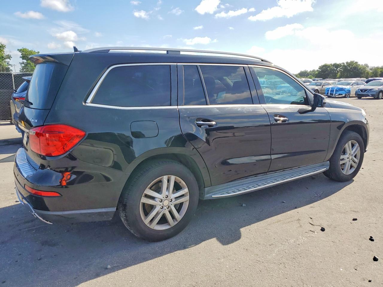 2013 Mercedes-benz Gl 450 4matic Черный vin: 4JGDF7CE1DA133300