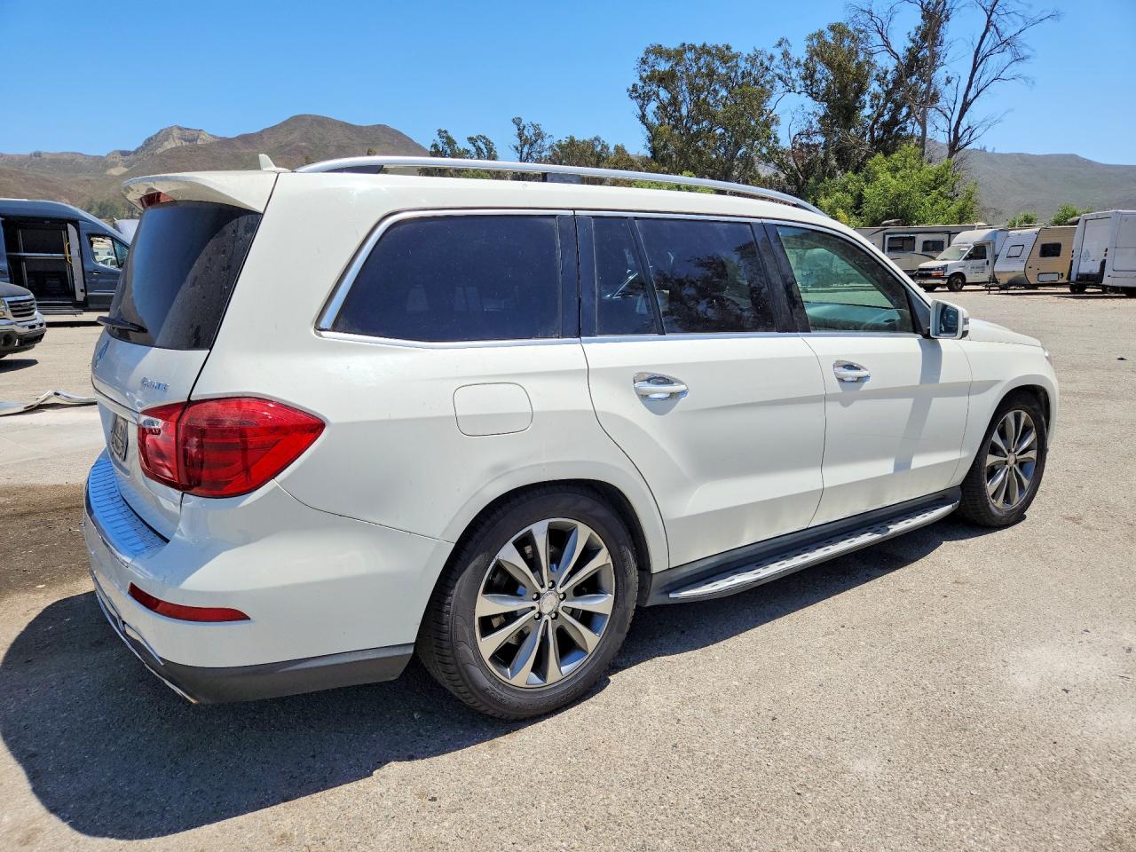 2013 Mercedes-benz Gl 450 4matic White vin: 4JGDF7CE1DA140148
