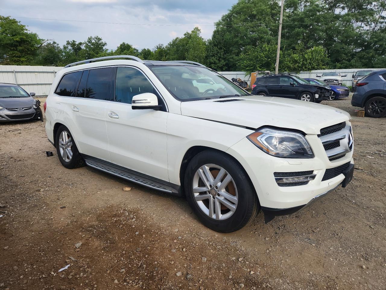 2013 Mercedes-benz Gl 450 4matic Кремовый vin: 4JGDF7CE1DA156642