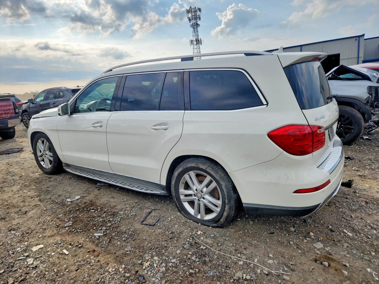 2013 Mercedes-benz Gl 450 4matic Кремовый vin: 4JGDF7CE1DA156642