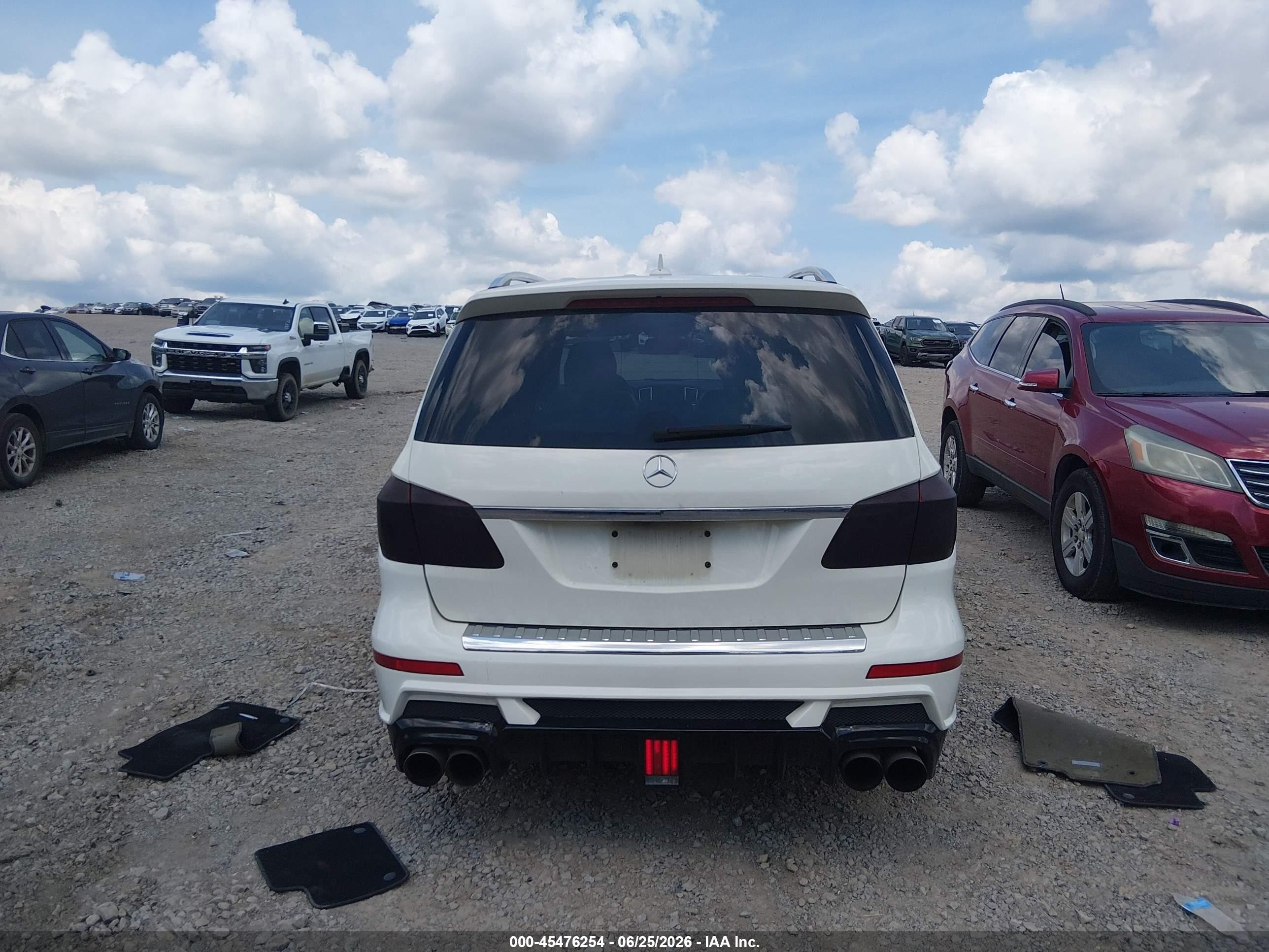 2013 Mercedes-benz Gl 450 4matic White vin: 4JGDF7CE1DA166202