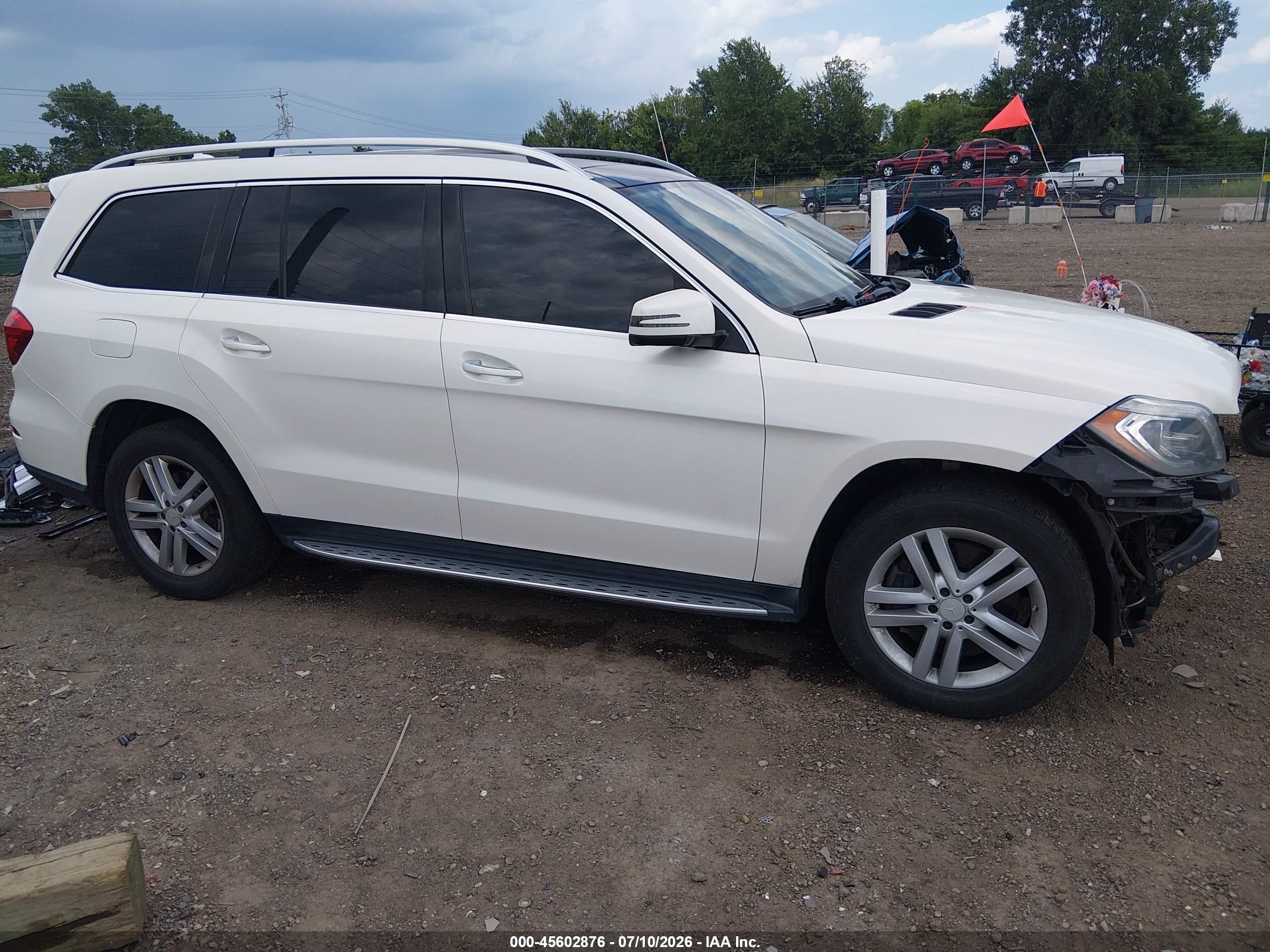 2014 Mercedes-benz Gl 450 4matic White vin: 4JGDF7CE1EA272120