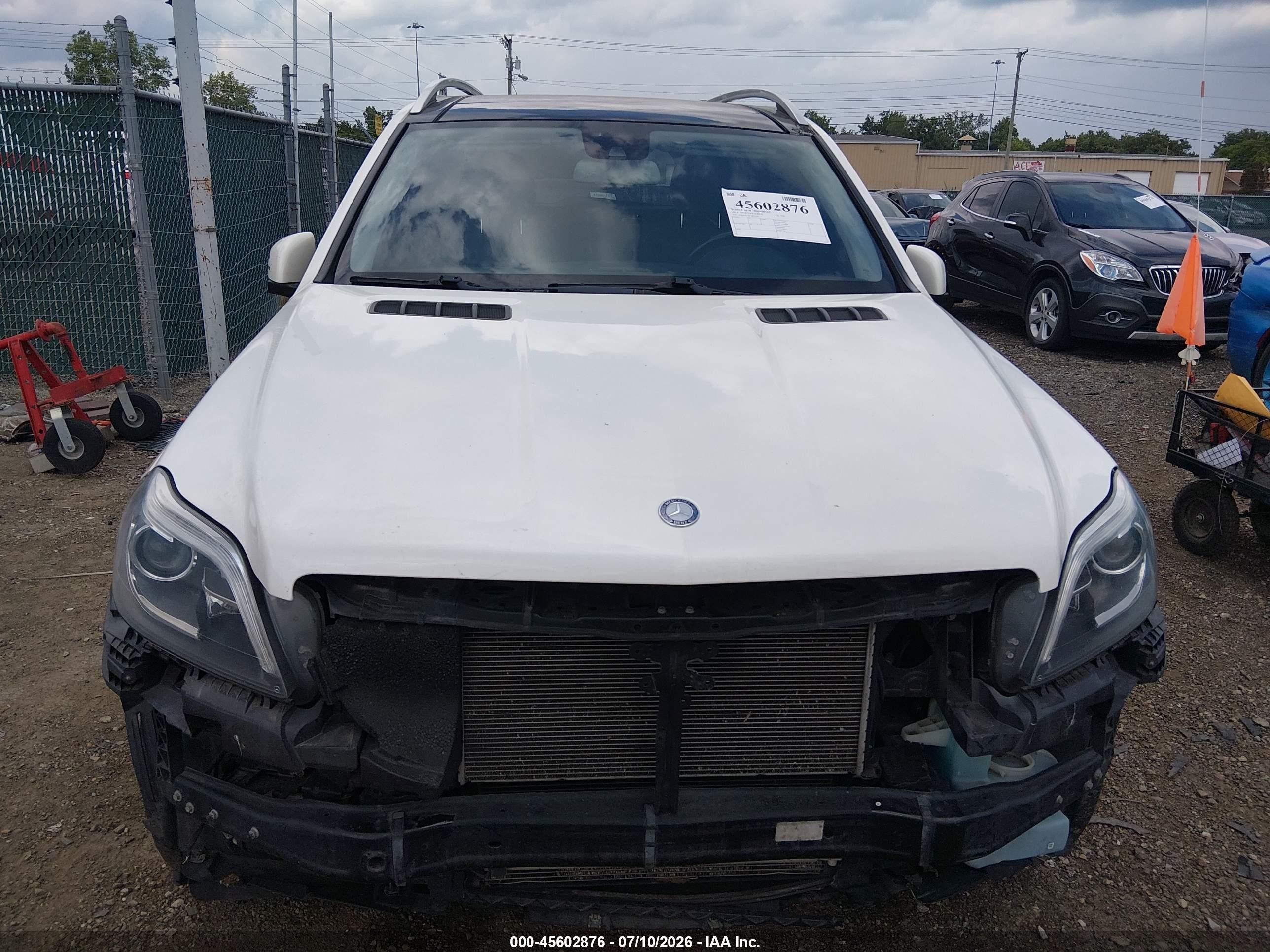 2014 Mercedes-benz Gl 450 4matic White vin: 4JGDF7CE1EA272120