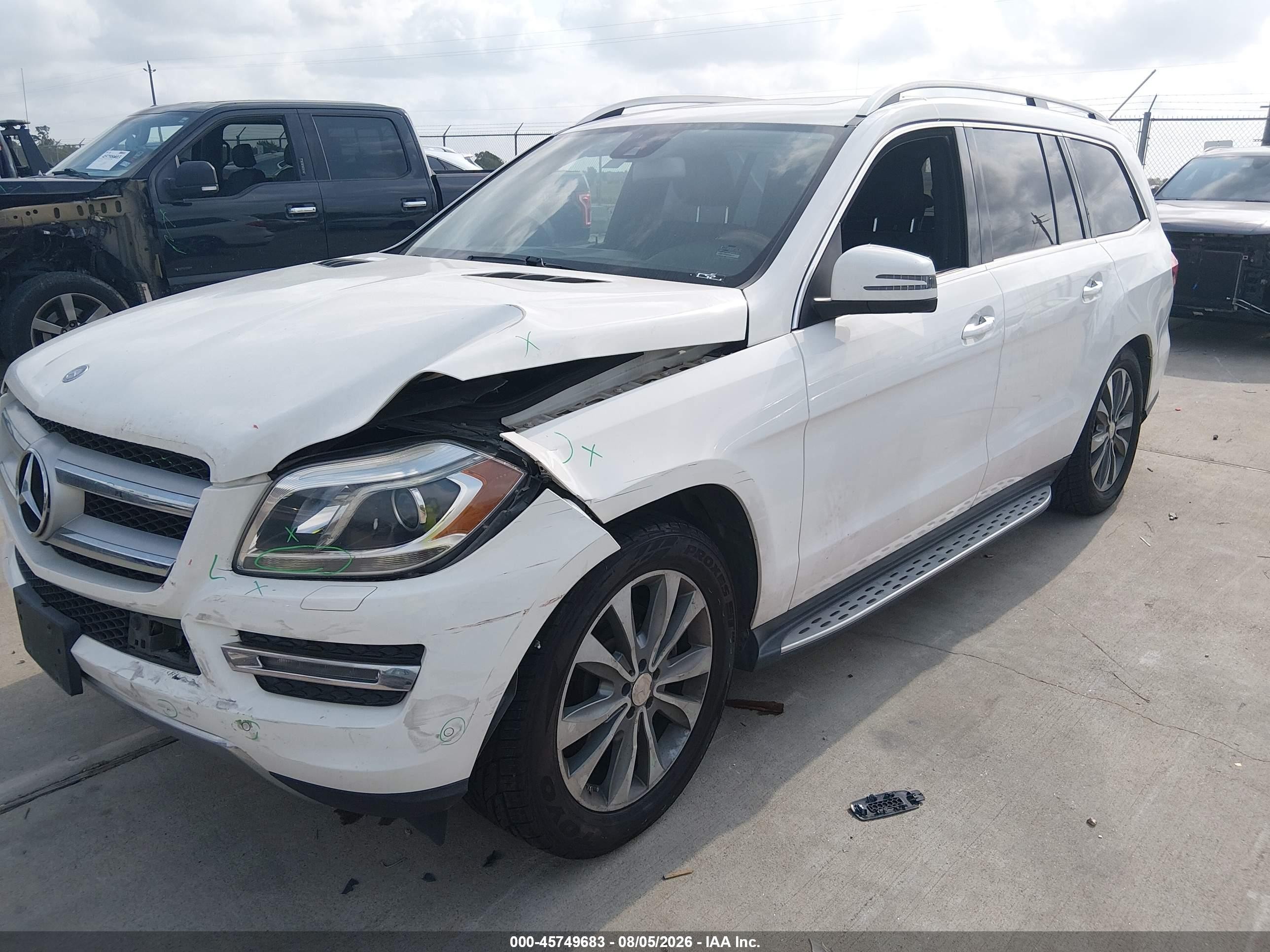 2014 Mercedes-benz Gl 450 4matic White vin: 4JGDF7CE1EA385999