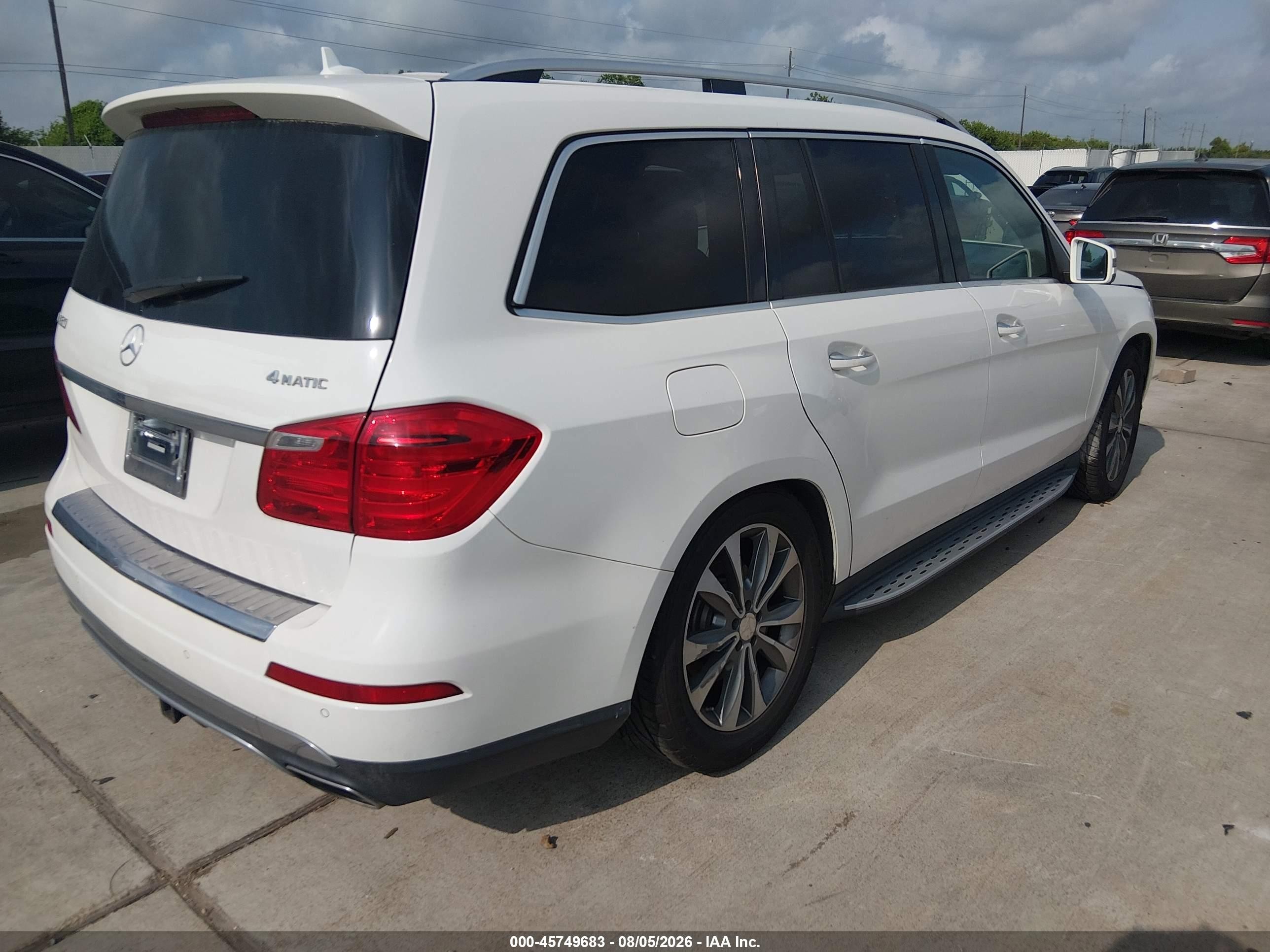 2014 Mercedes-benz Gl 450 4matic White vin: 4JGDF7CE1EA385999