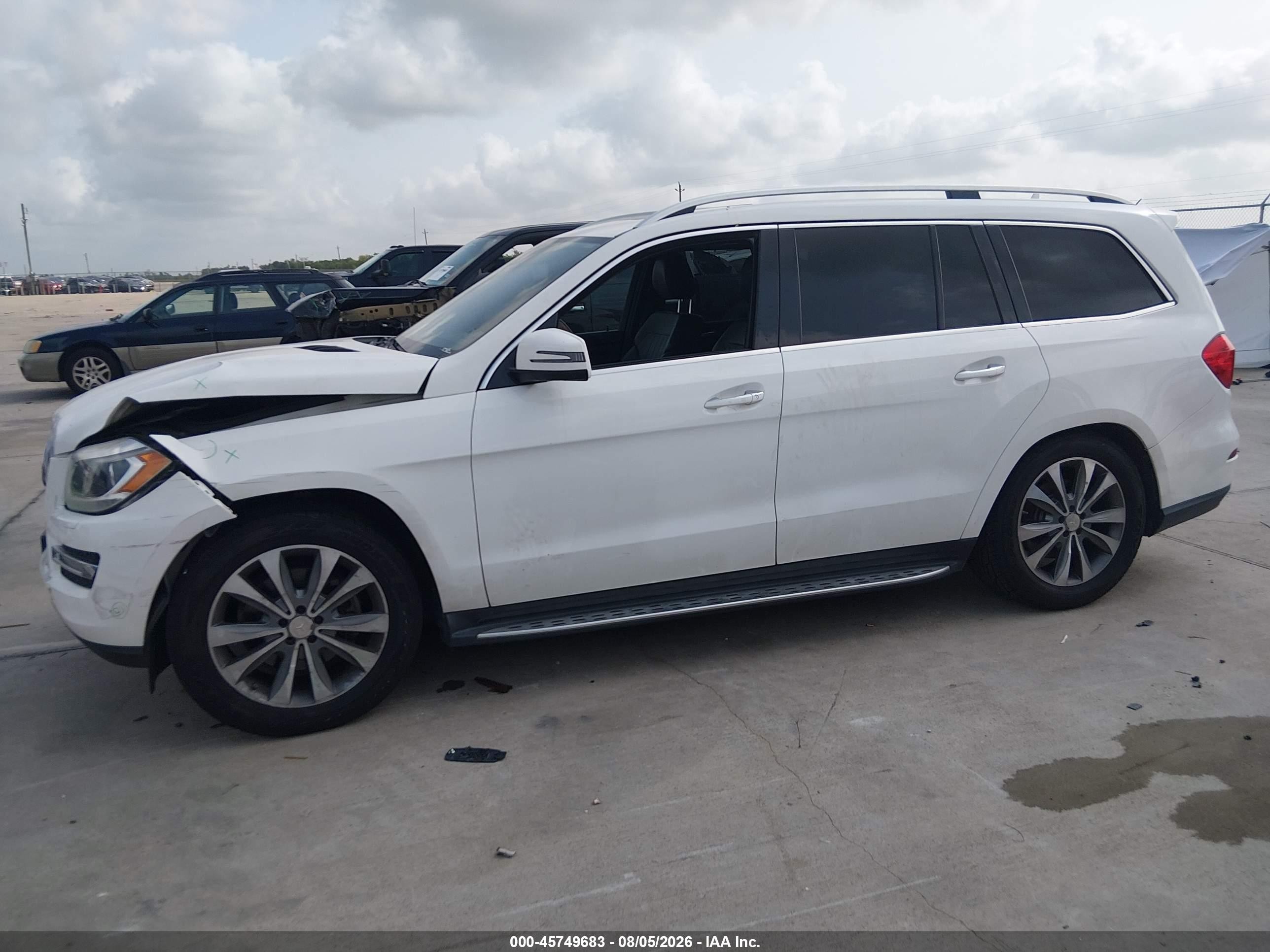 2014 Mercedes-benz Gl 450 4matic White vin: 4JGDF7CE1EA385999