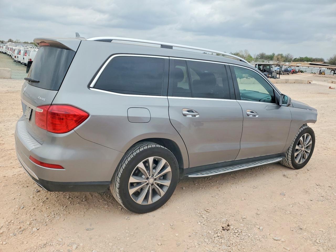 2014 Mercedes-benz Gl 450 4matic Silver vin: 4JGDF7CE1EA425546