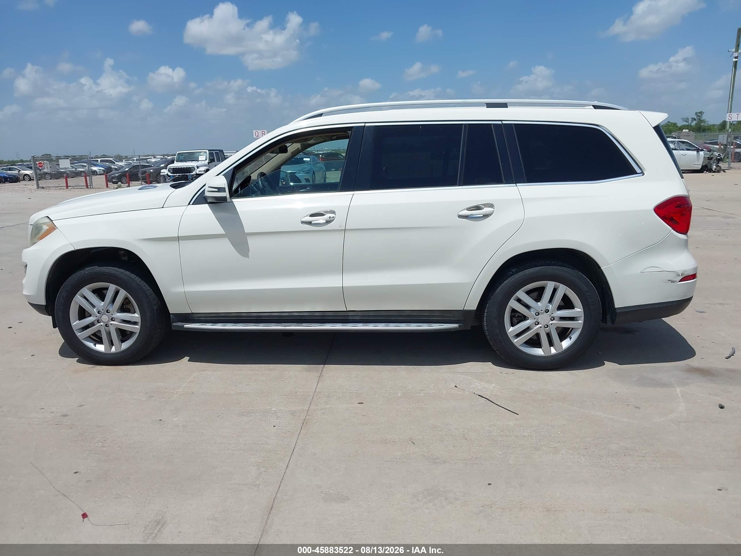2013 Mercedes-benz Gl 450 4matic White vin: 4JGDF7CE2DA154270
